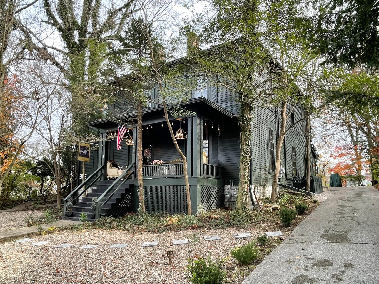 511-13 Capital Avenue Property Photo 3