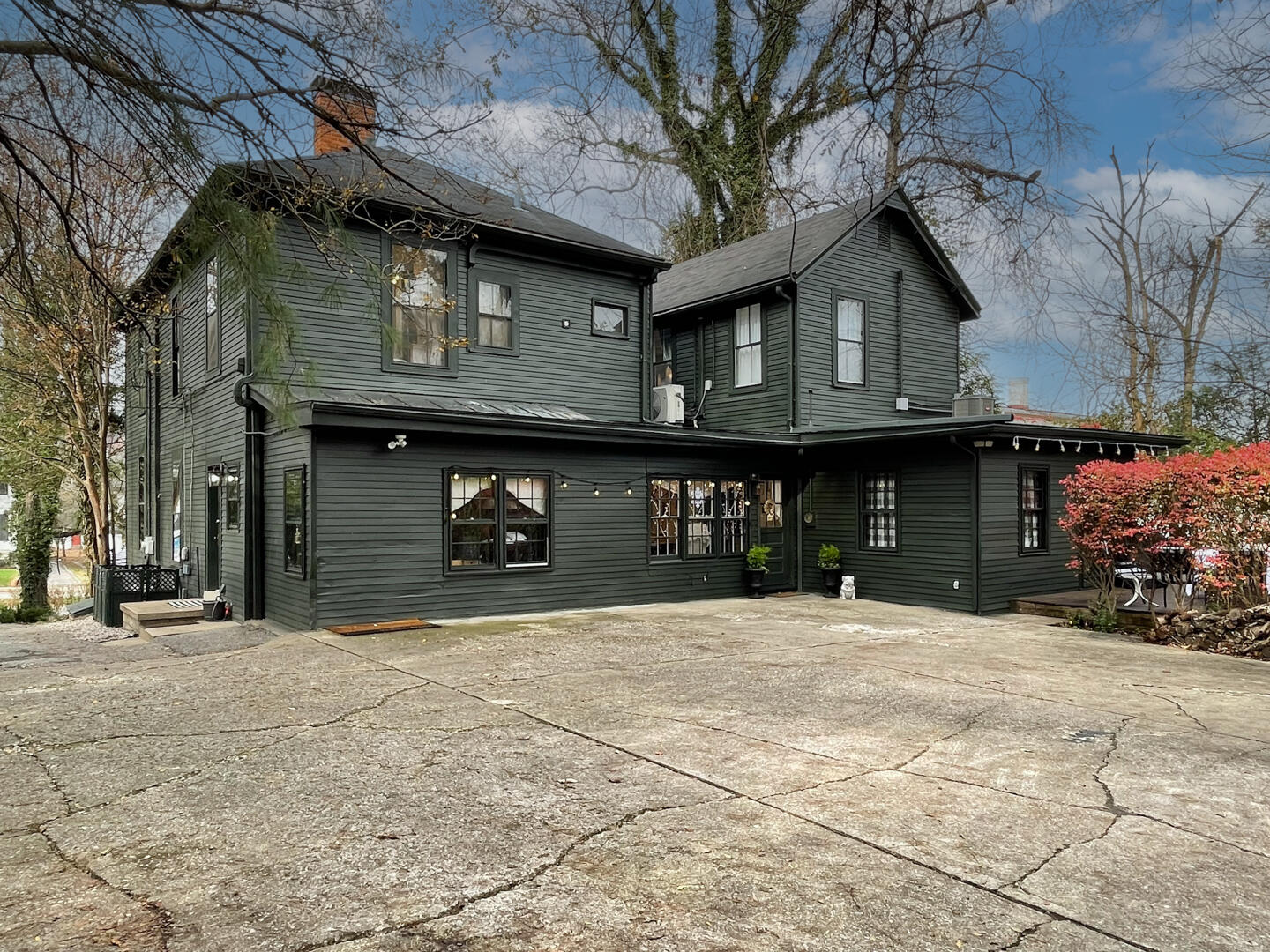 511-13 Capital Avenue Property Photo 64