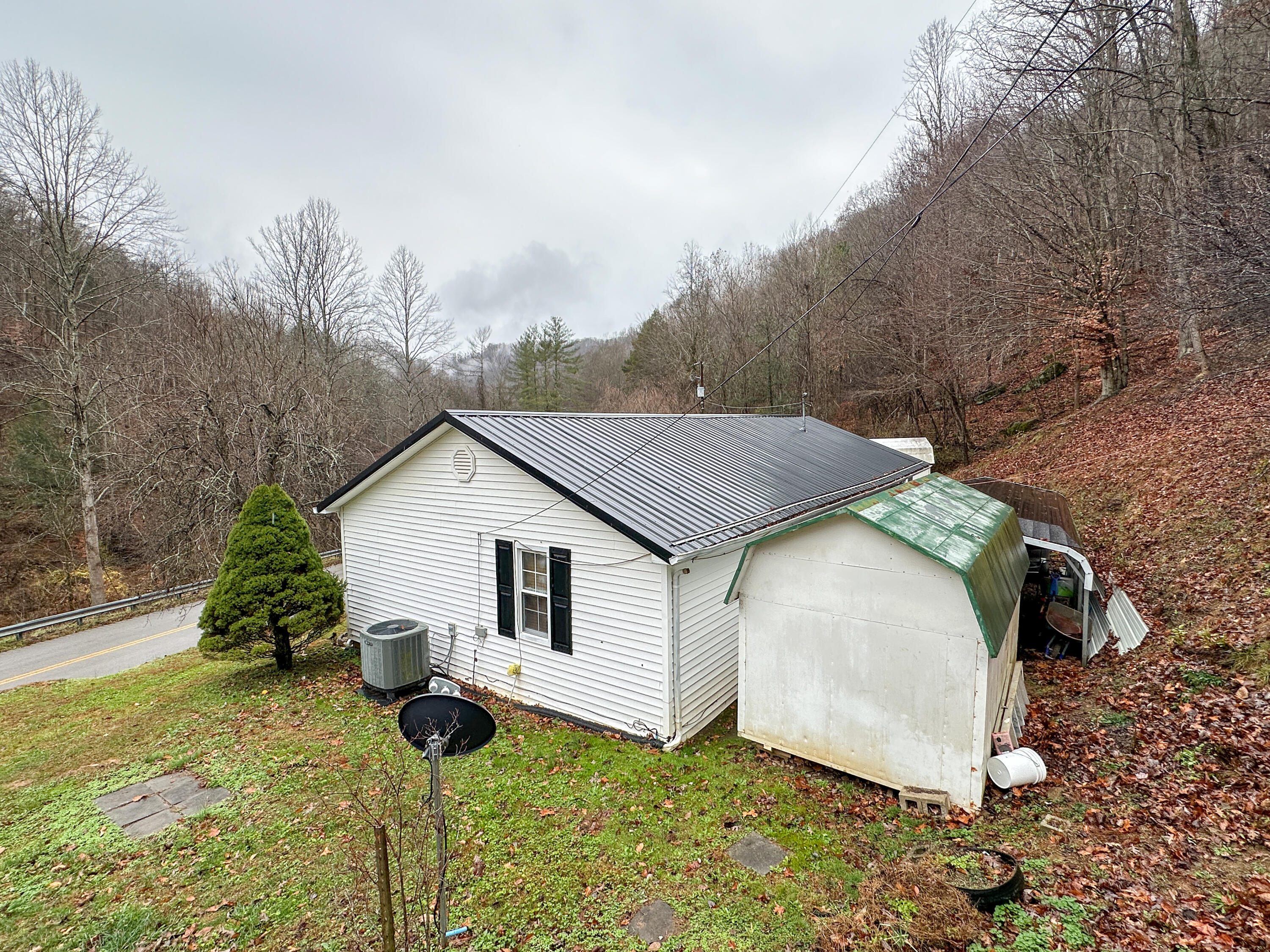 10806 406 Highway Property Photo 35