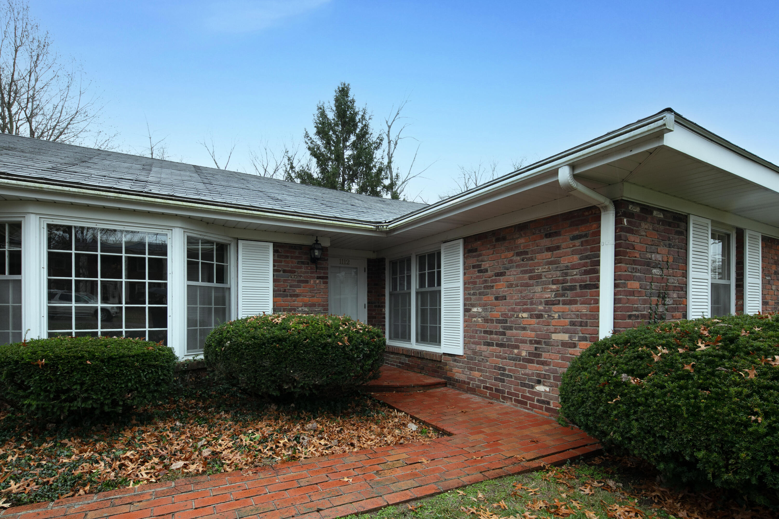 1112 The Lane Property Photo 3