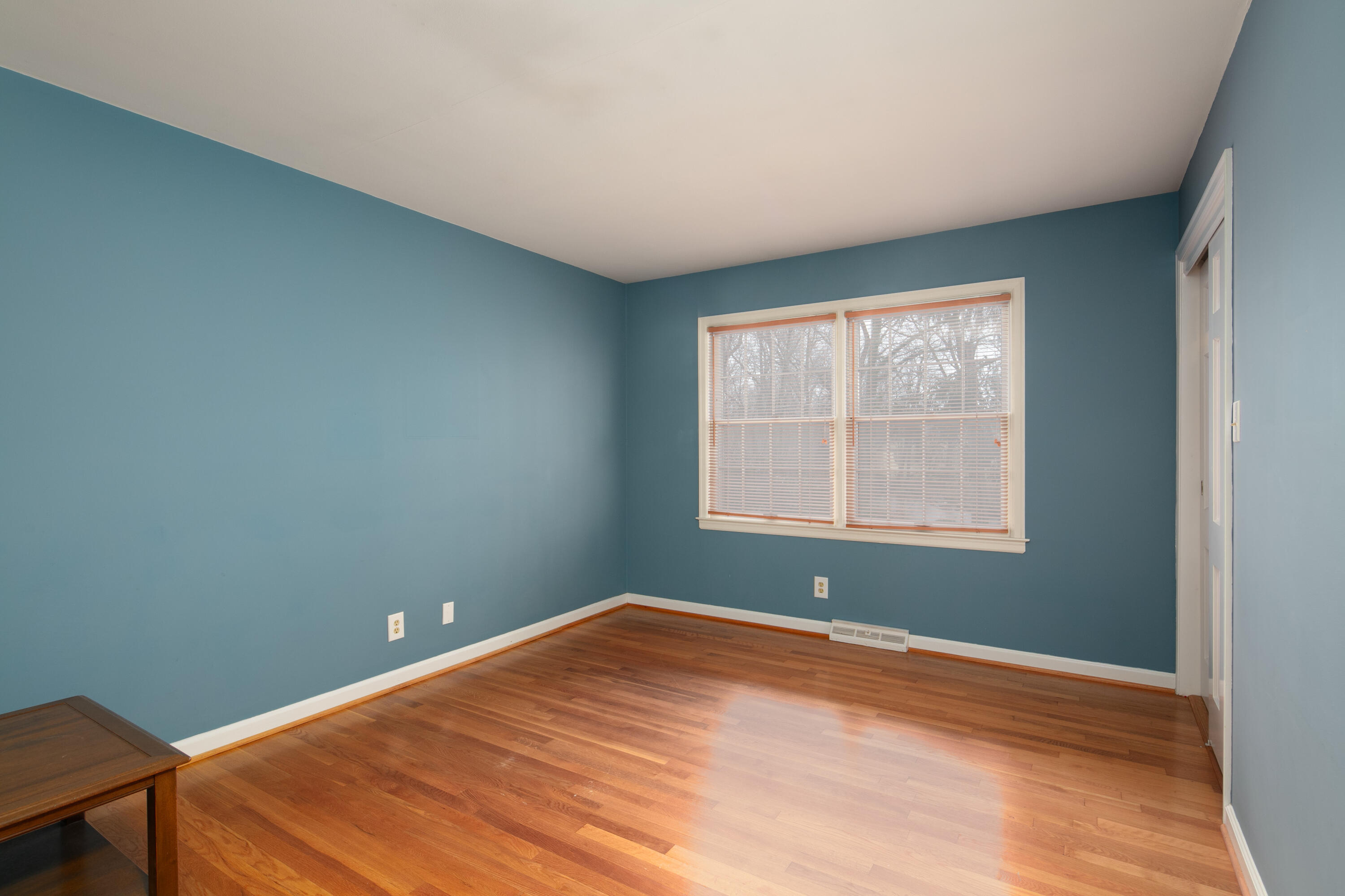 1112 The Lane Property Photo 19
