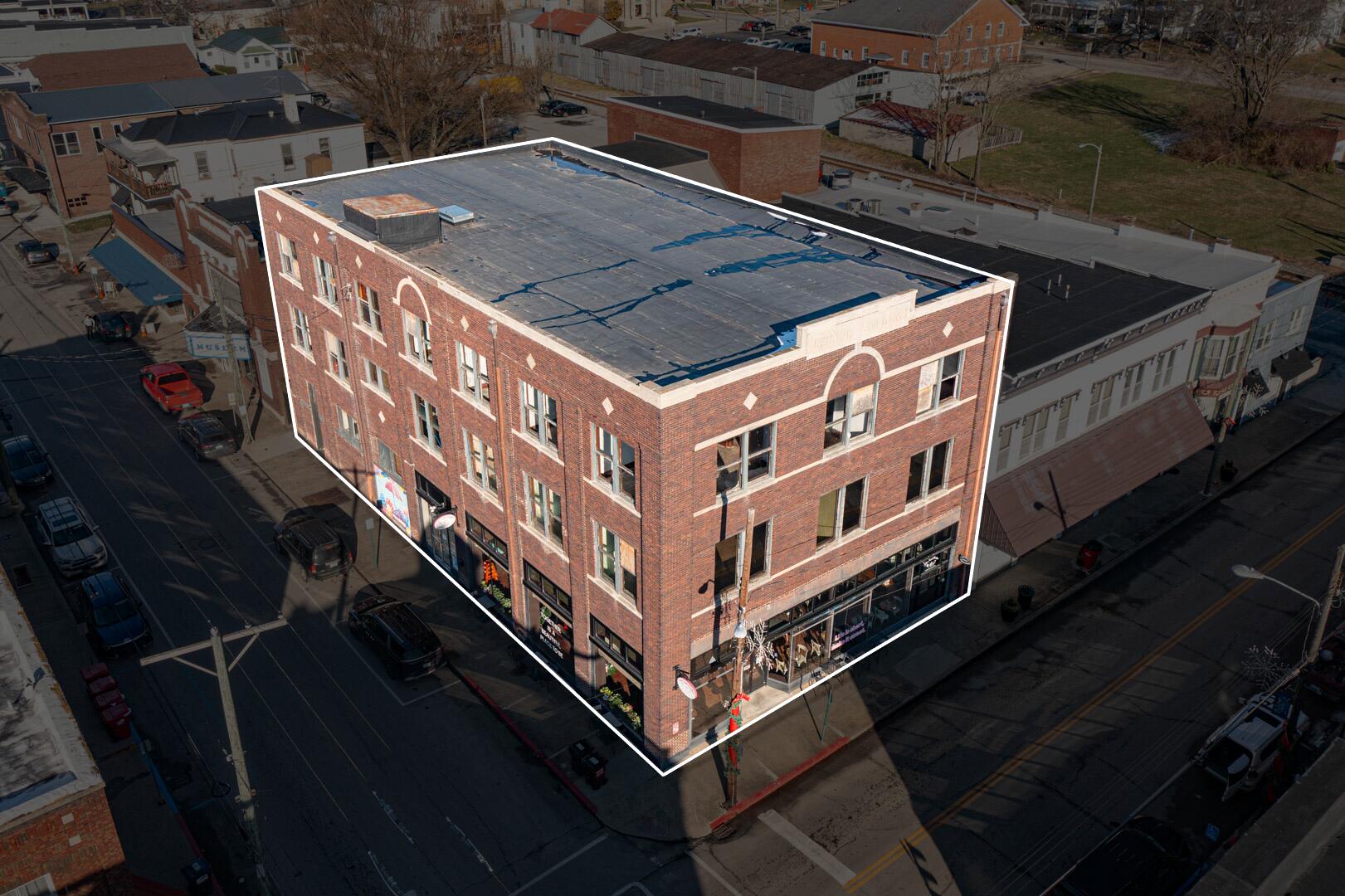 202 E Pike Street Property Photo 1