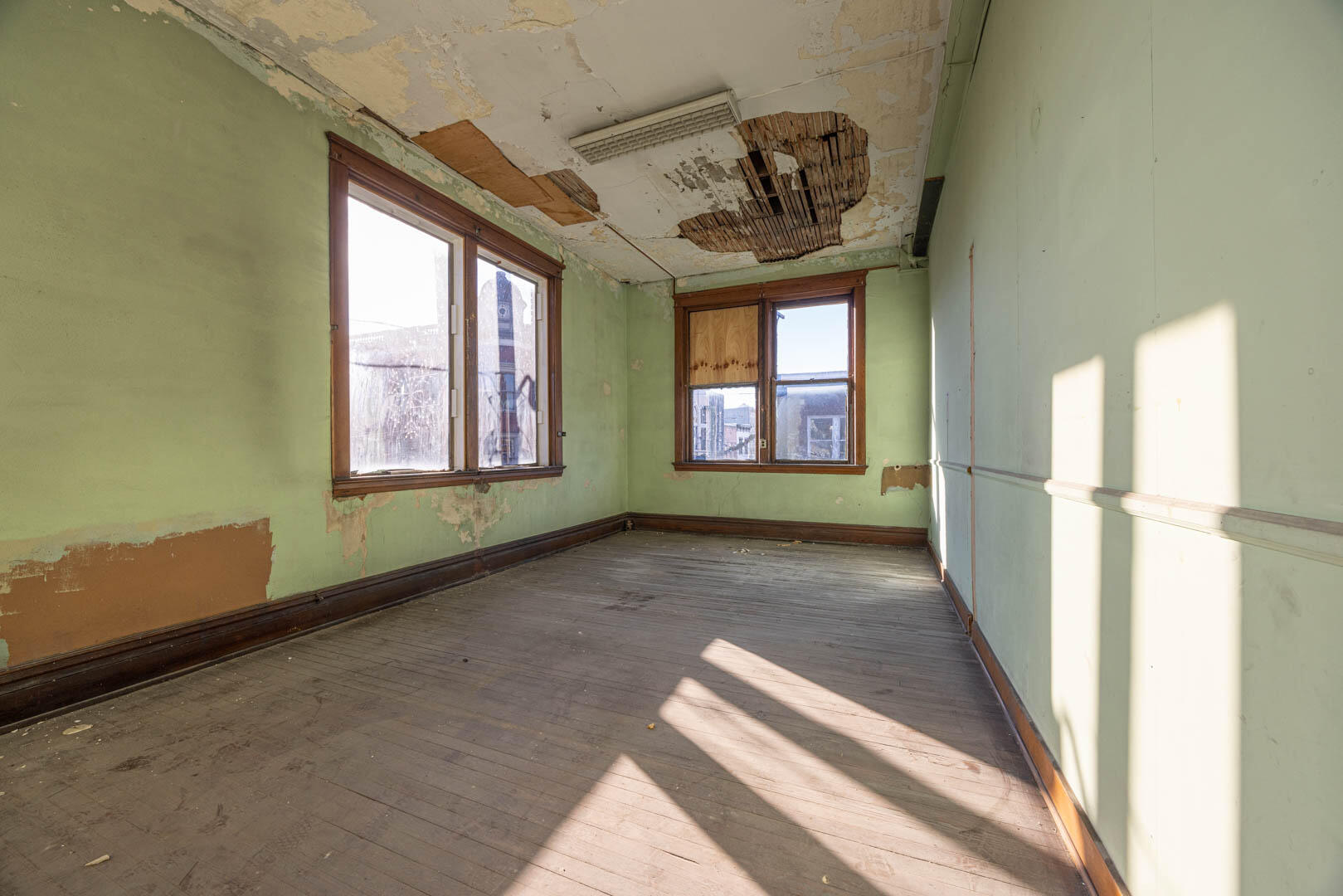202 E Pike Street Property Photo 36