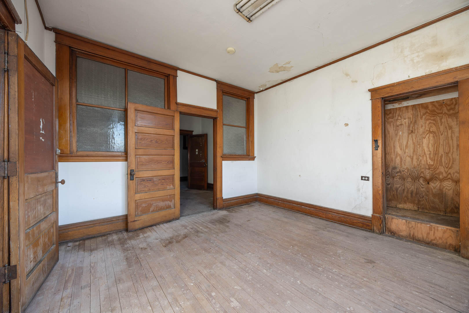 202 E Pike Street Property Photo 38