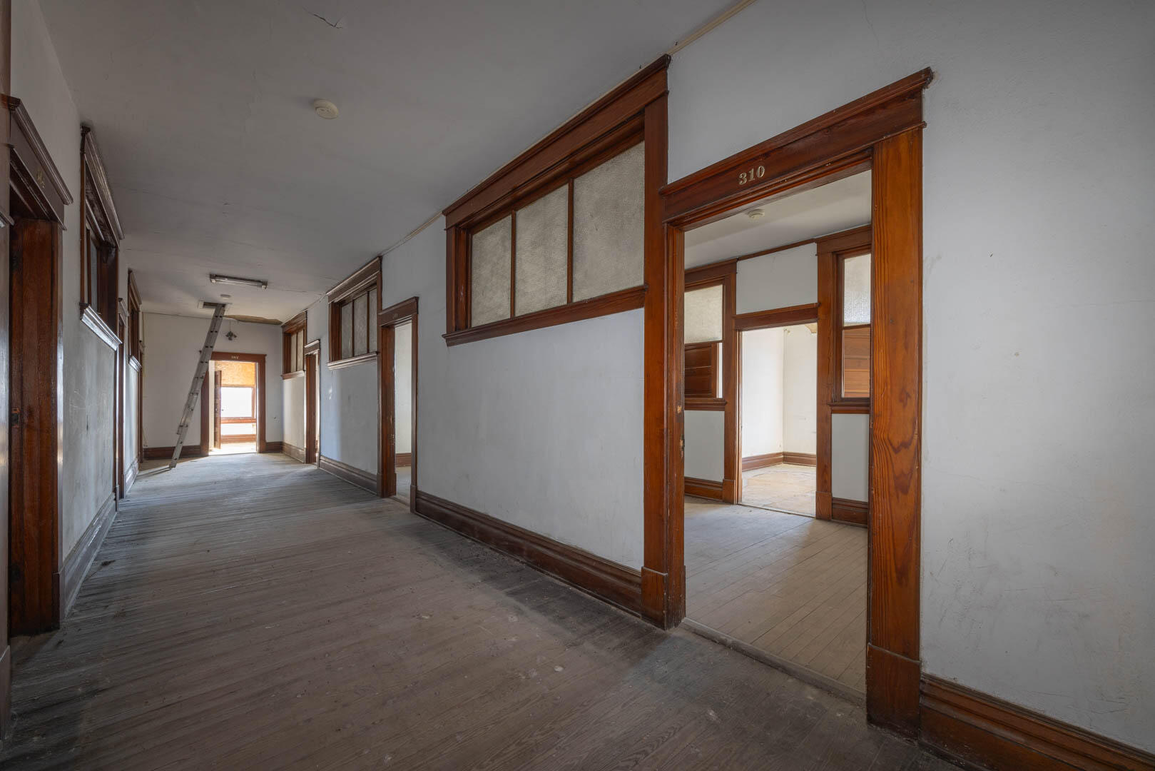 202 E Pike Street Property Photo 40