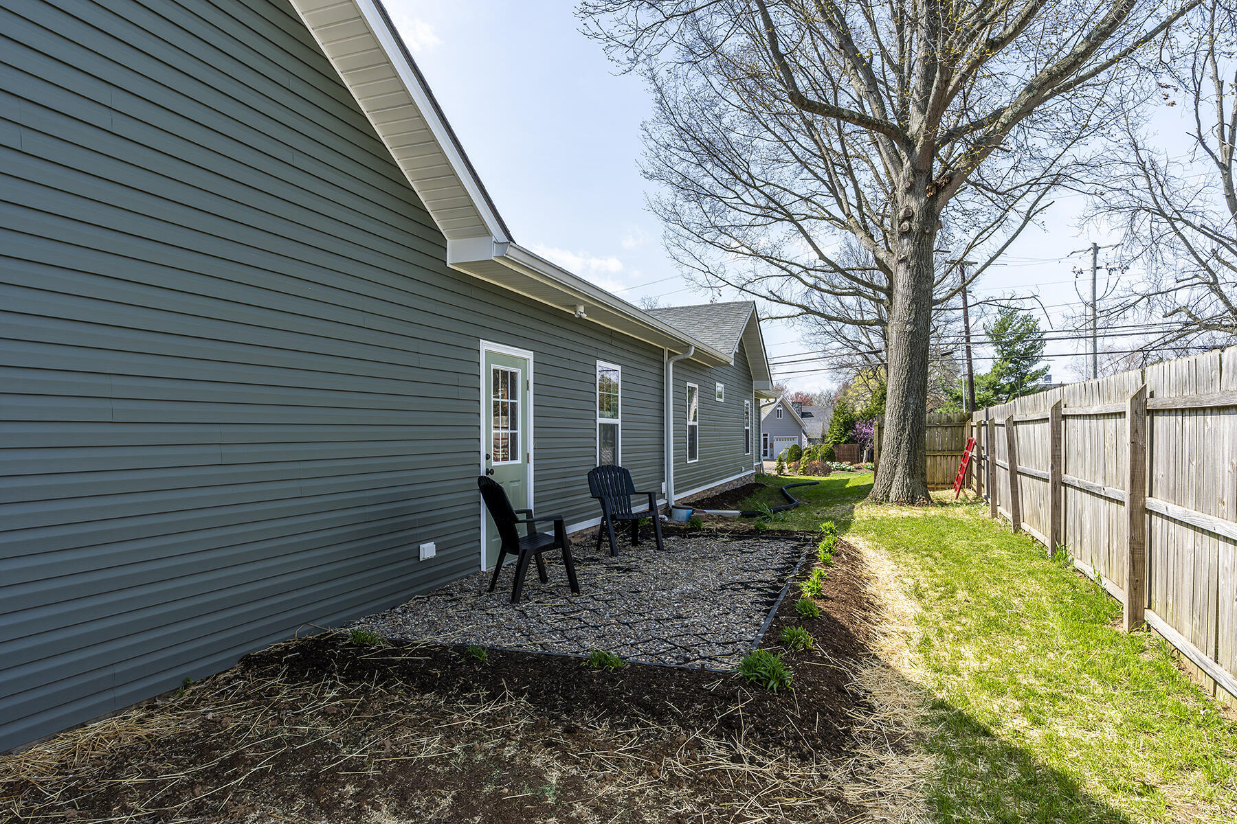 94 E 20th Street Property Photo 42