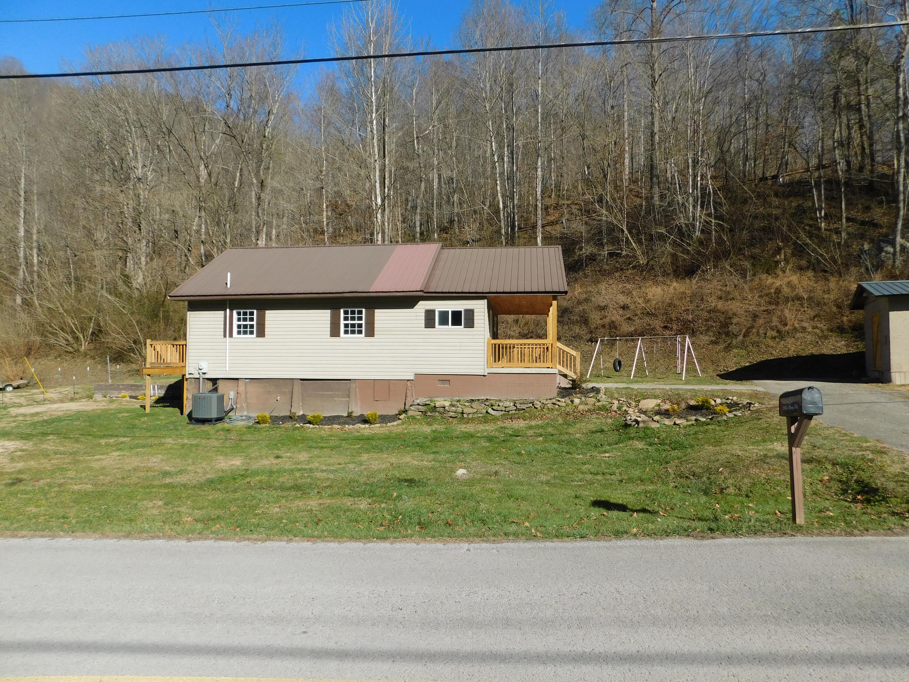 2885 Ky-215 Property Photo 9