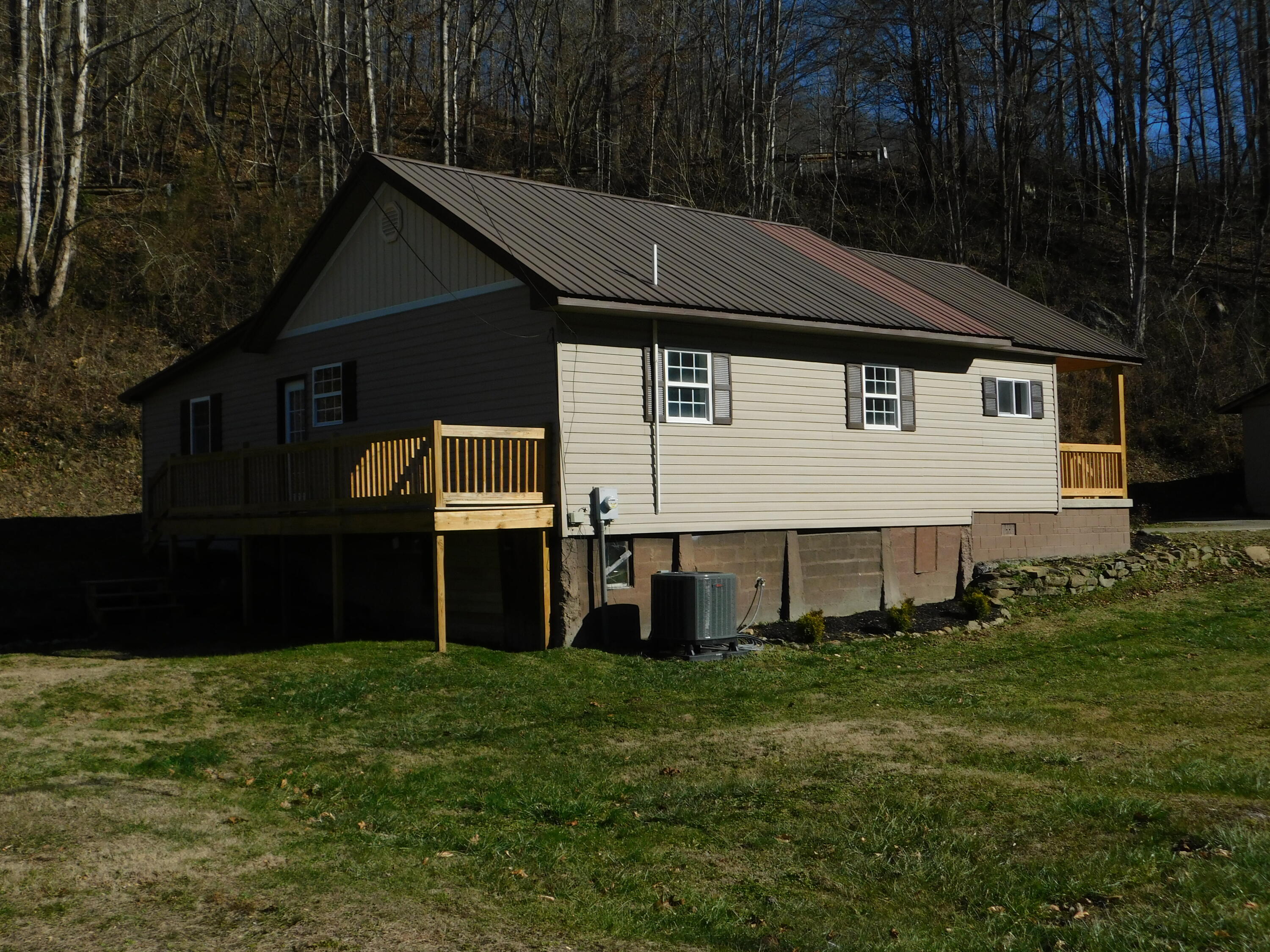 2885 Ky-215 Property Photo 10
