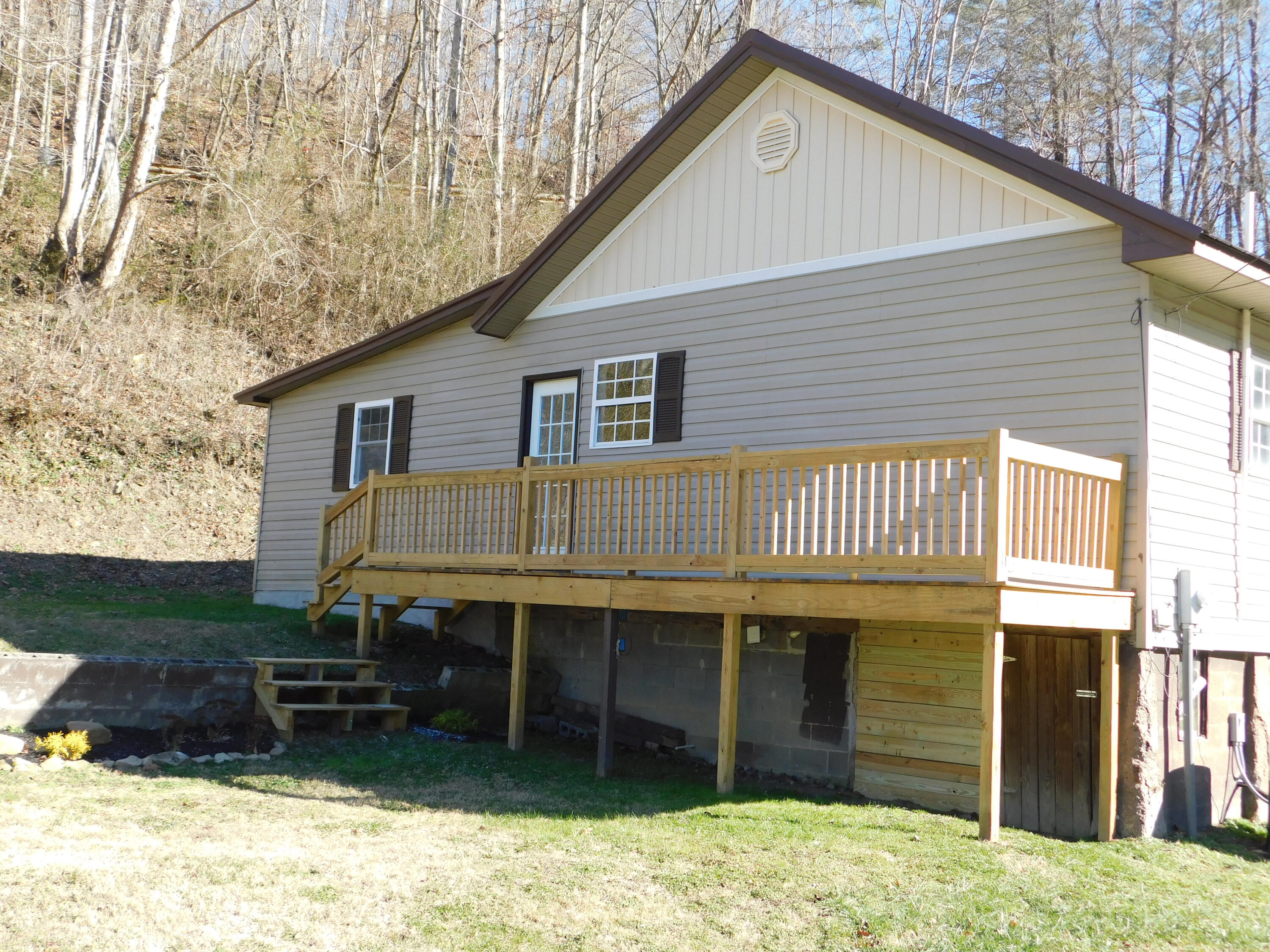 2885 Ky-215 Property Photo 12