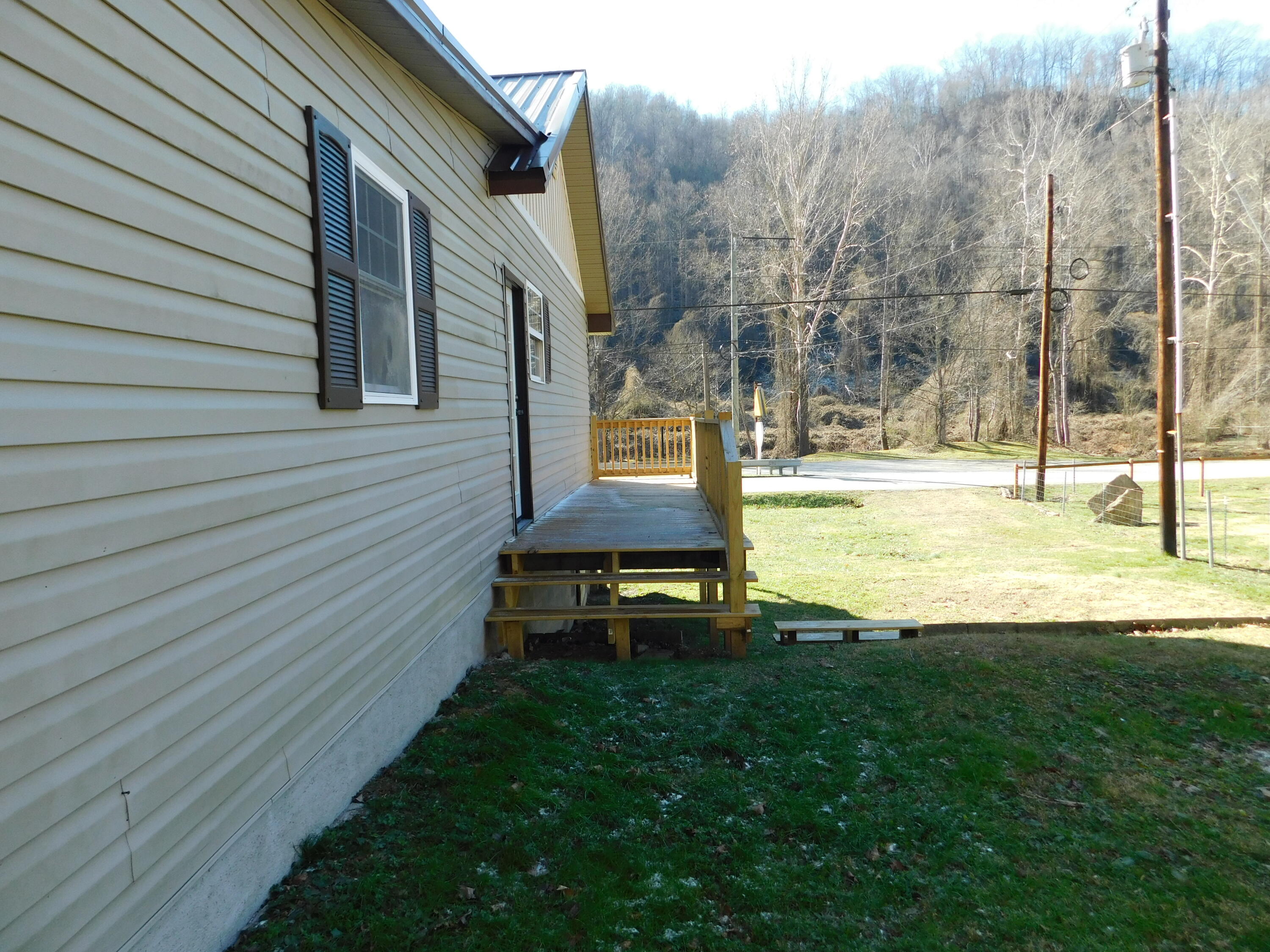 2885 Ky-215 Property Photo 19