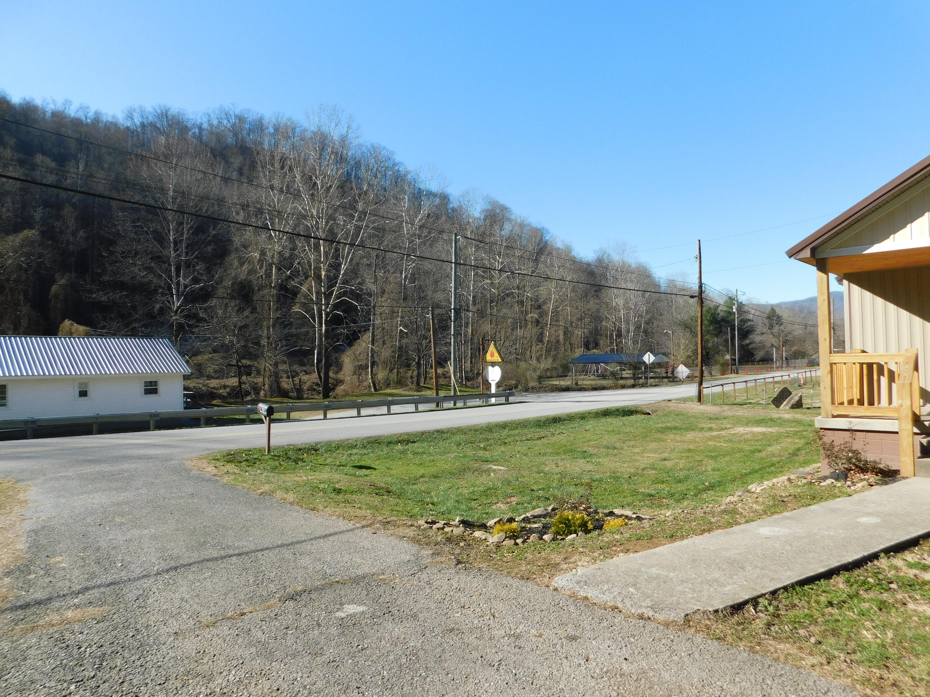 2885 Ky-215 Property Photo 26