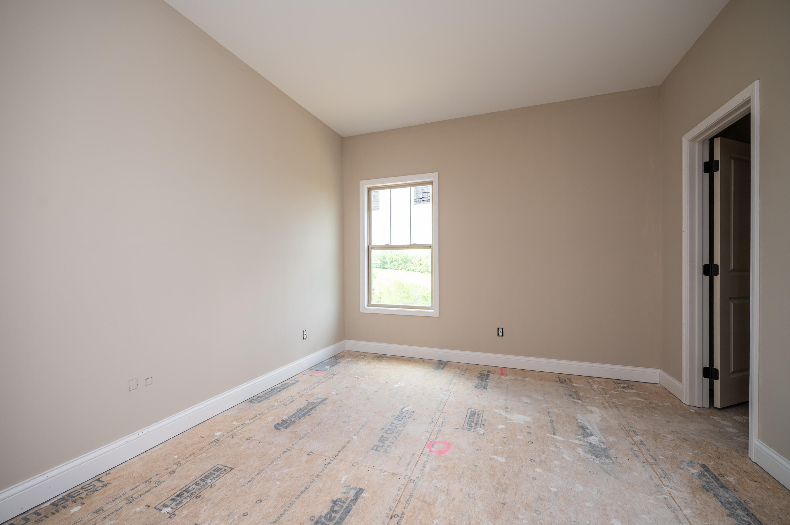 316 Circle Point Drive Property Photo 15