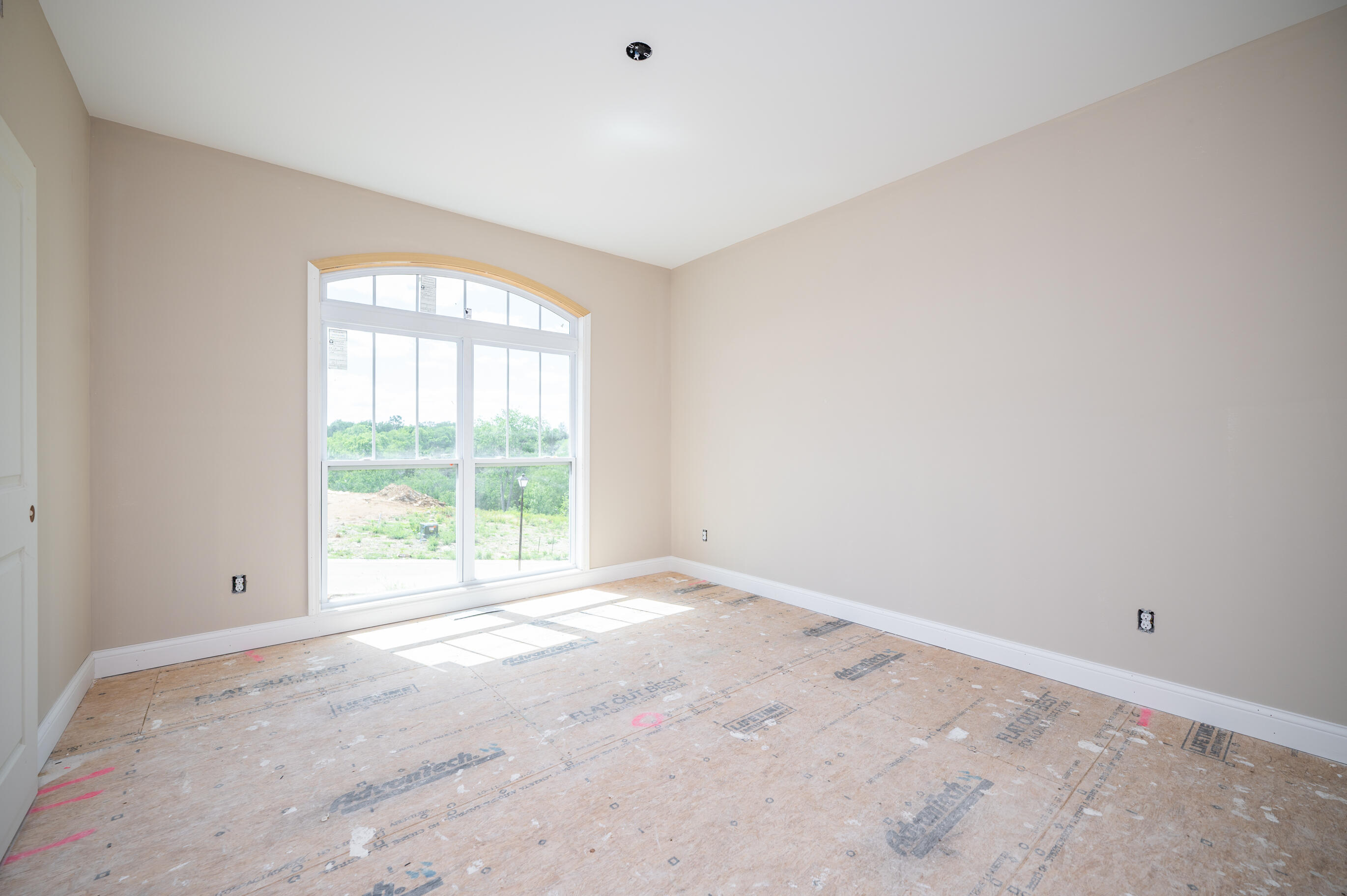 316 Circle Point Drive Property Photo 18