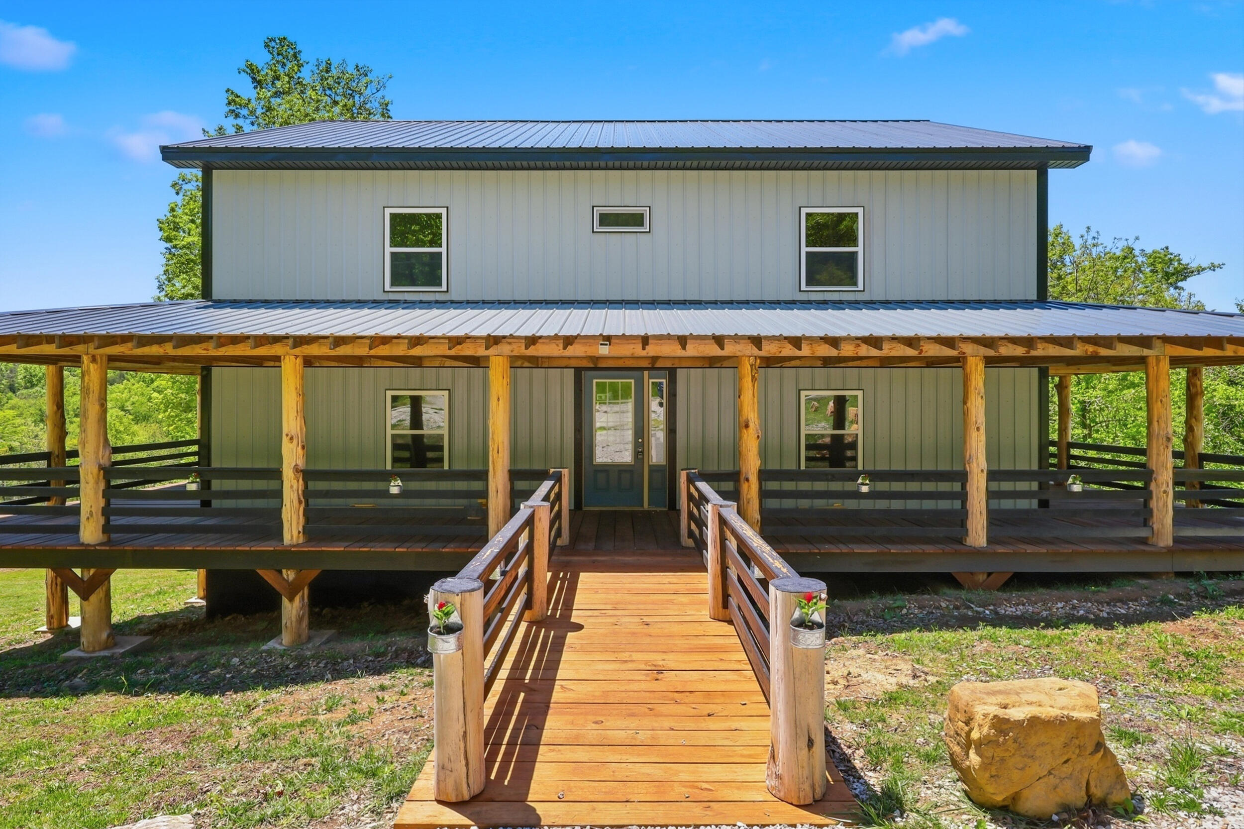 1237 Burton Williams Road Property Photo 1