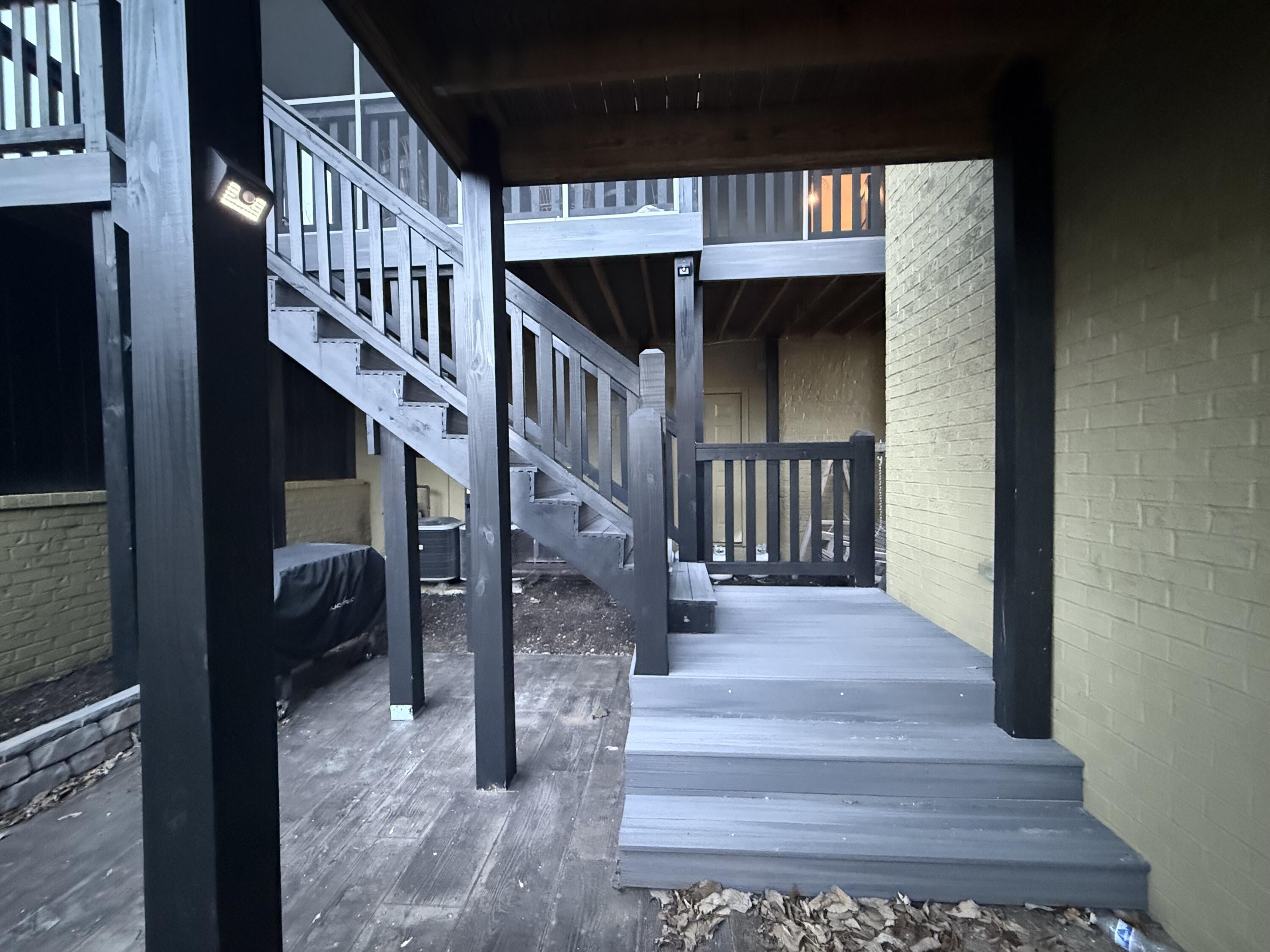 107 E Street Property Photo 5