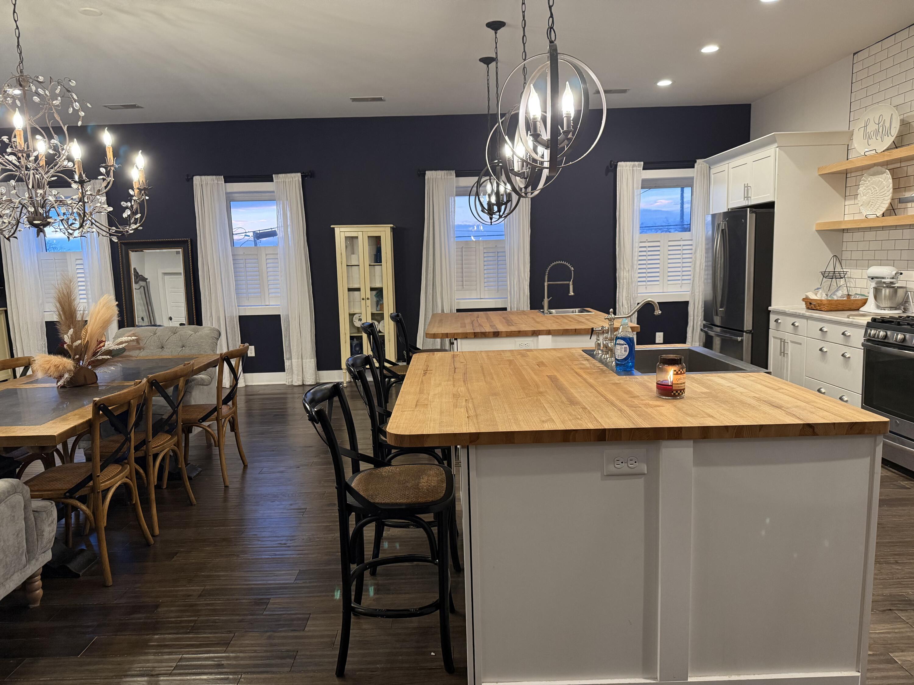 107 E Street Property Photo 9