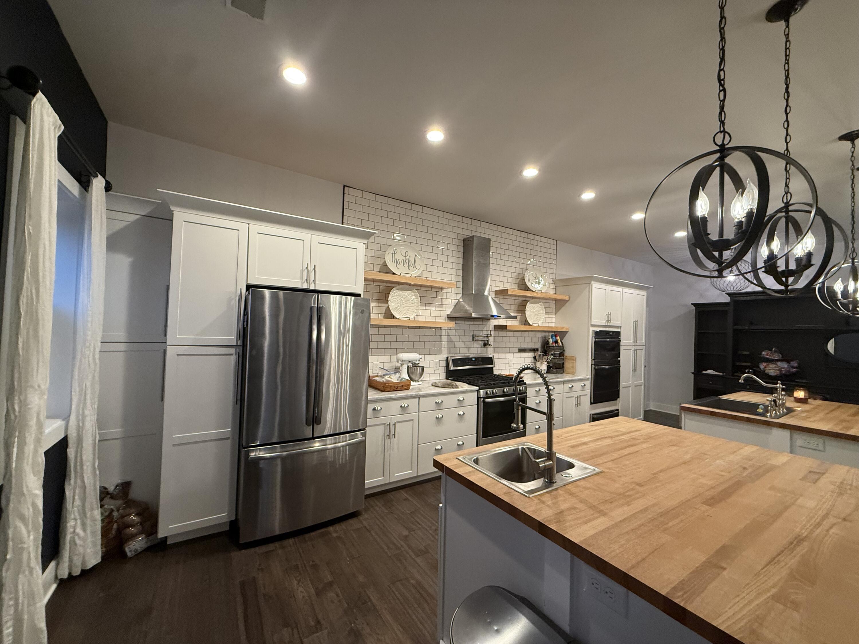 107 E Street Property Photo 15