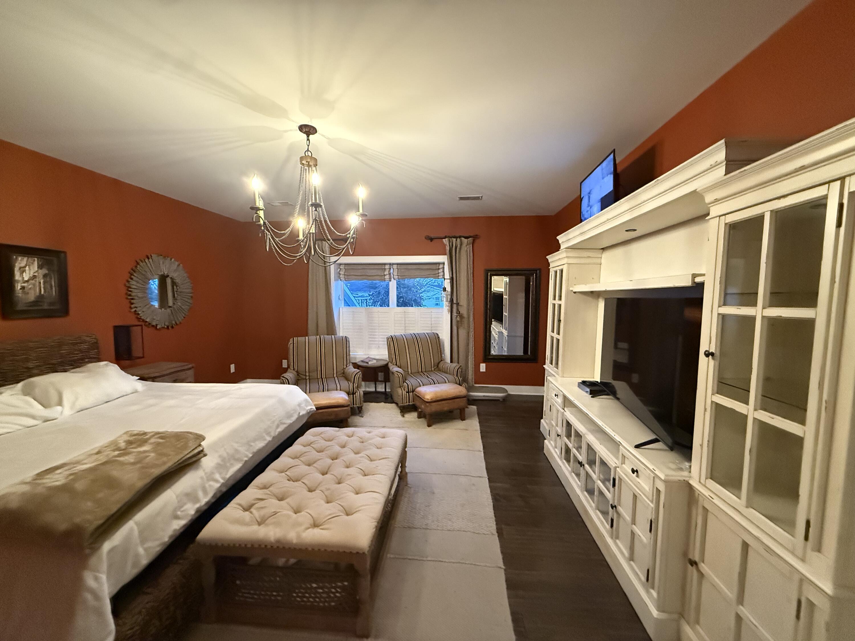 107 E Street Property Photo 22