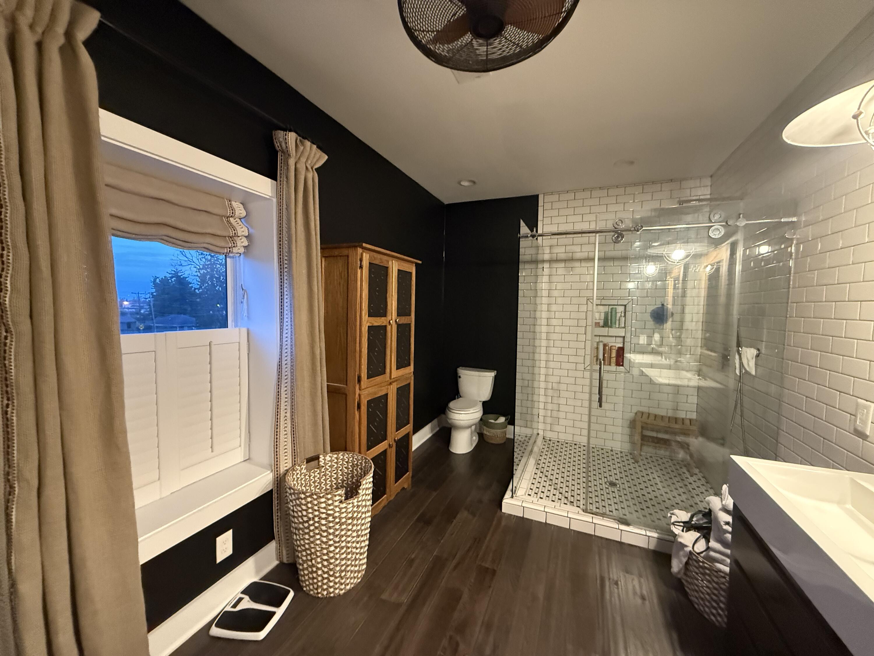 107 E Street Property Photo 23