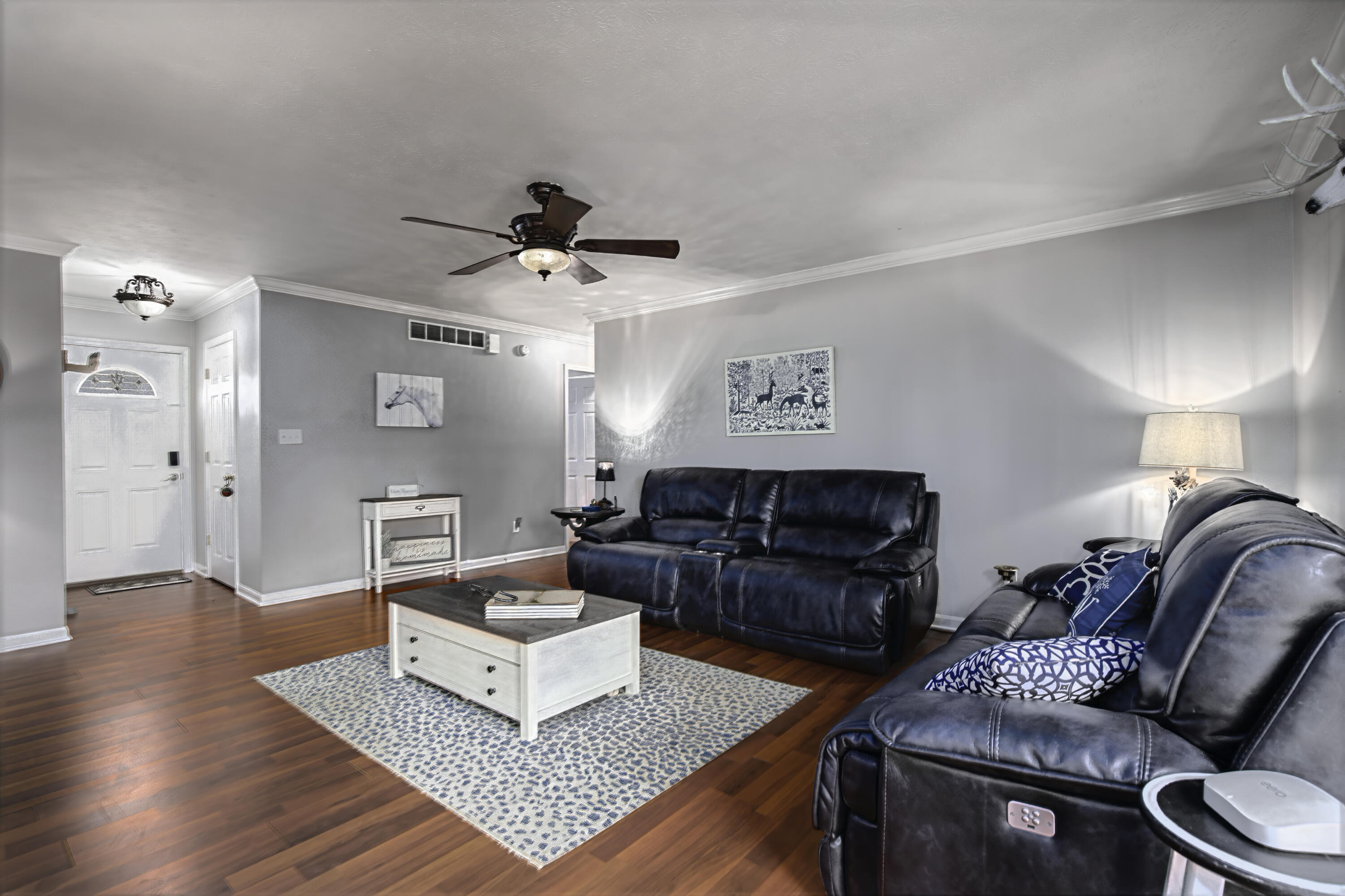 527 Sheffield Drive Property Photo 3