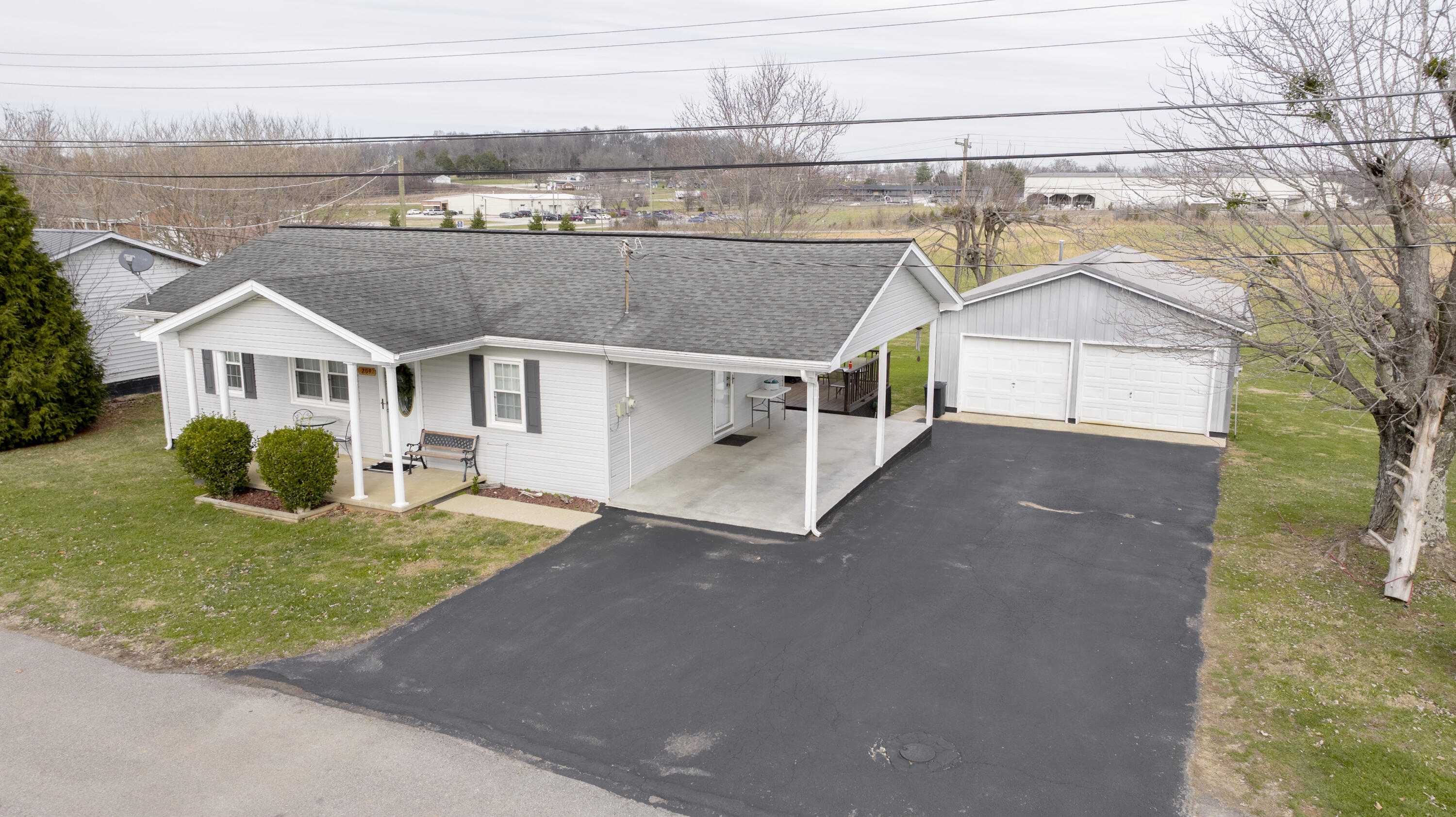 209 Tate Drive Property Photo 5