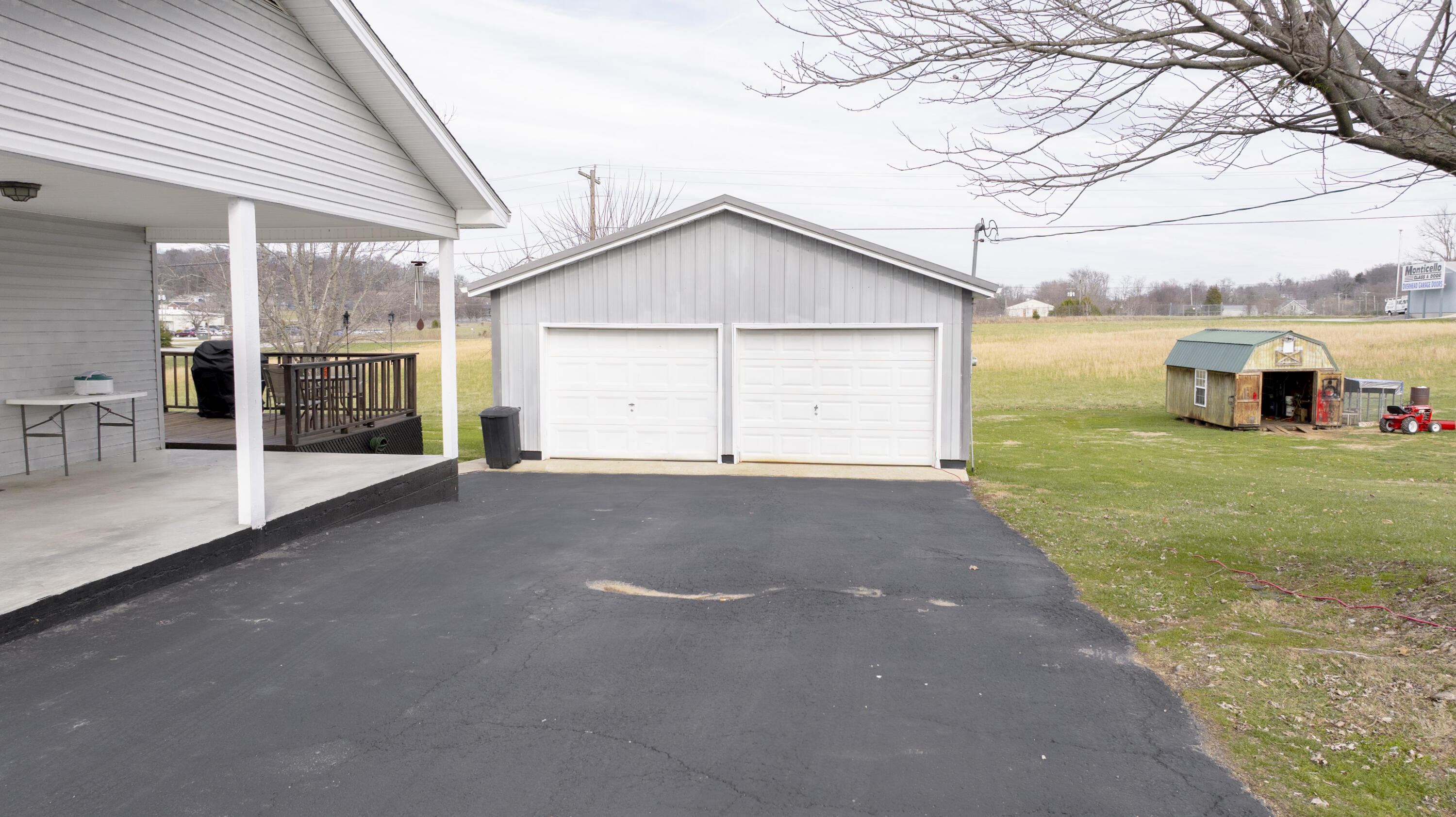209 Tate Drive Property Photo 7