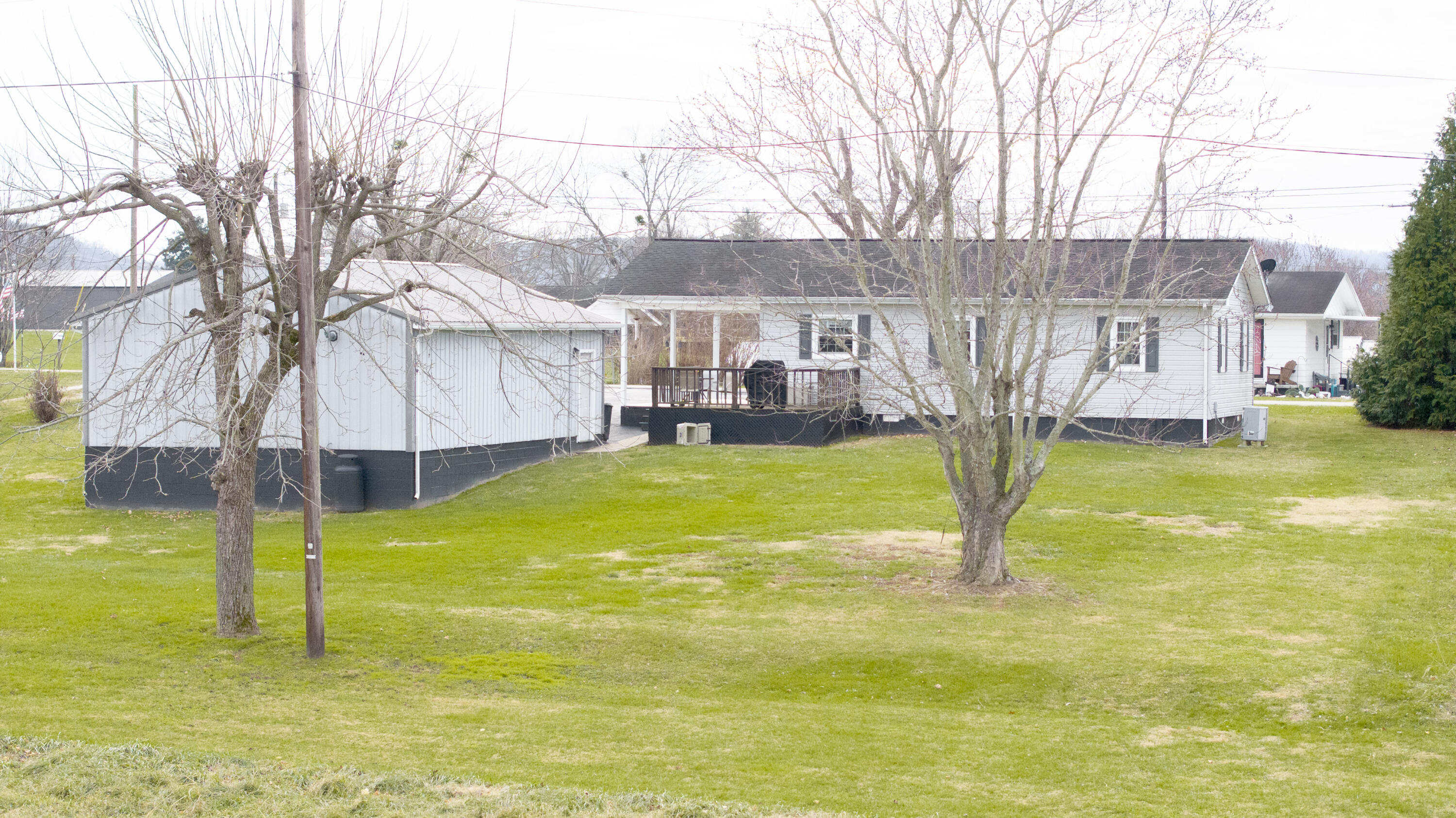 209 Tate Drive Property Photo 14