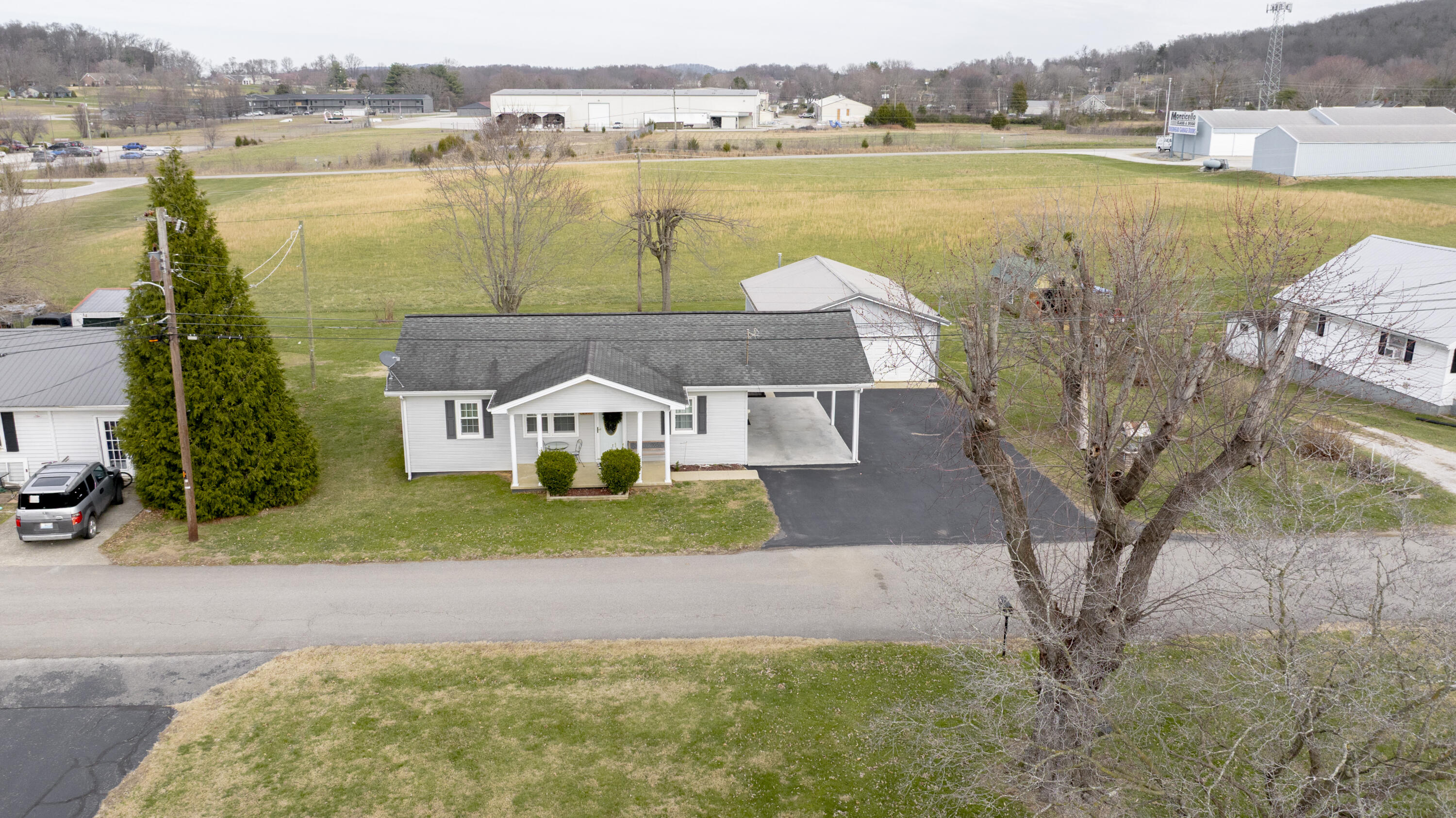 209 Tate Drive Property Photo 15