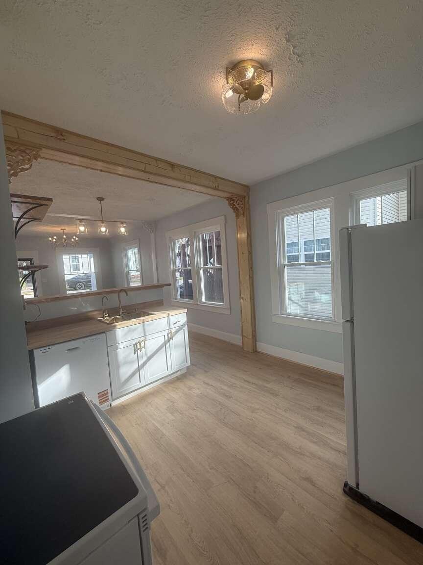 230 Murray Street Property Photo 8