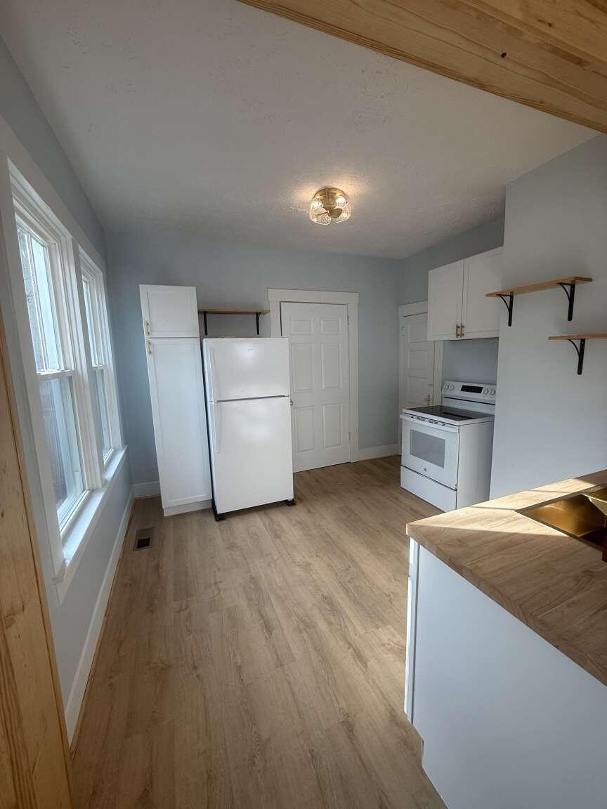 230 Murray Street Property Photo 9