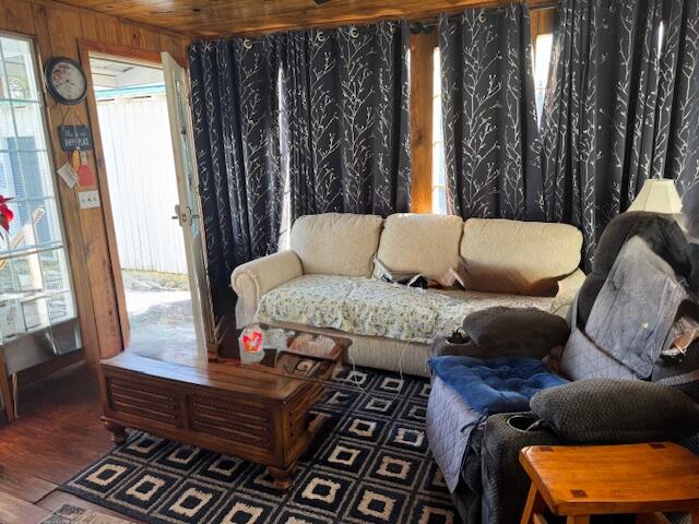 224 S Main Property Photo 9