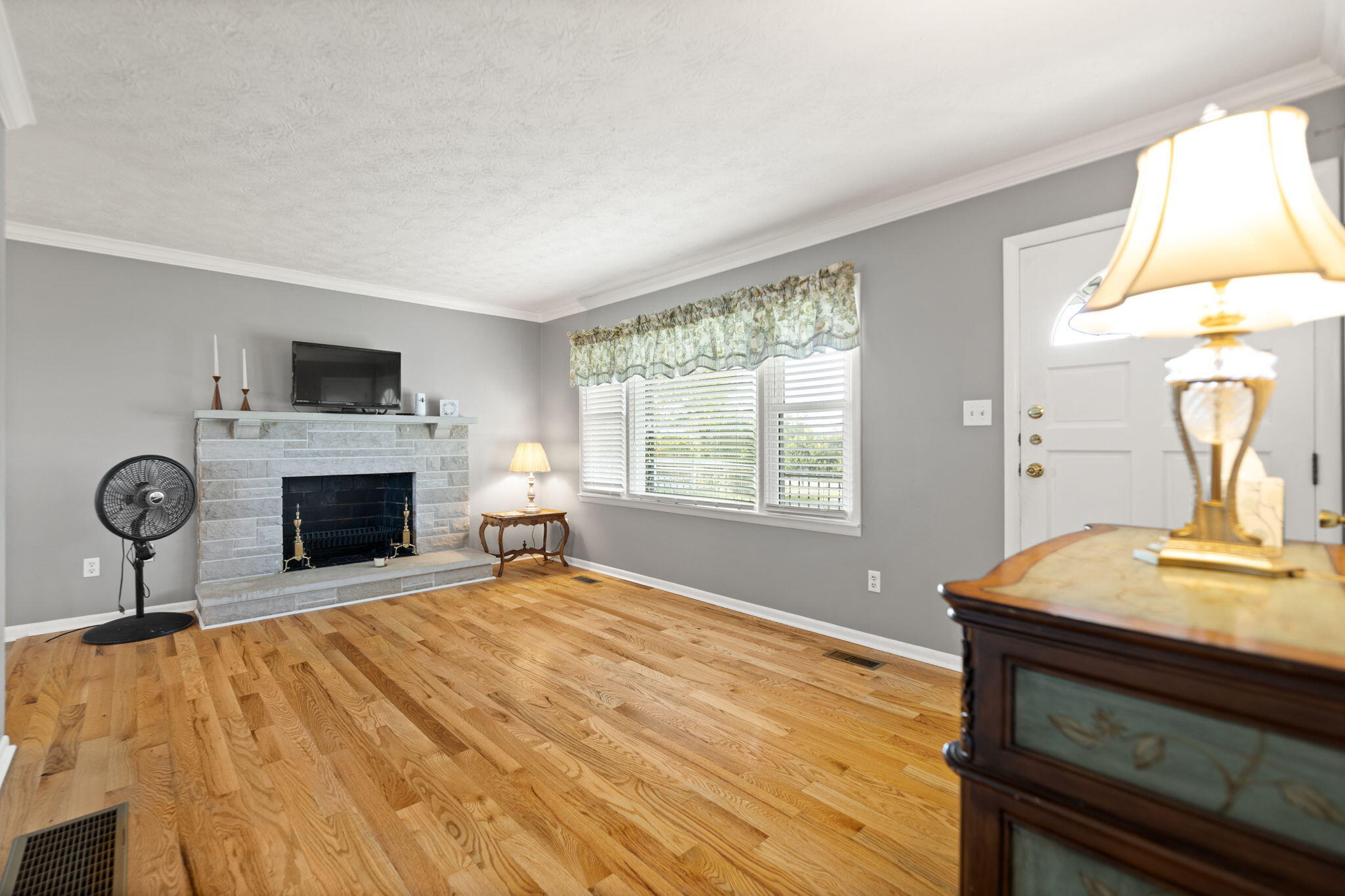 2289 Catalpa Loop Road Property Photo 8