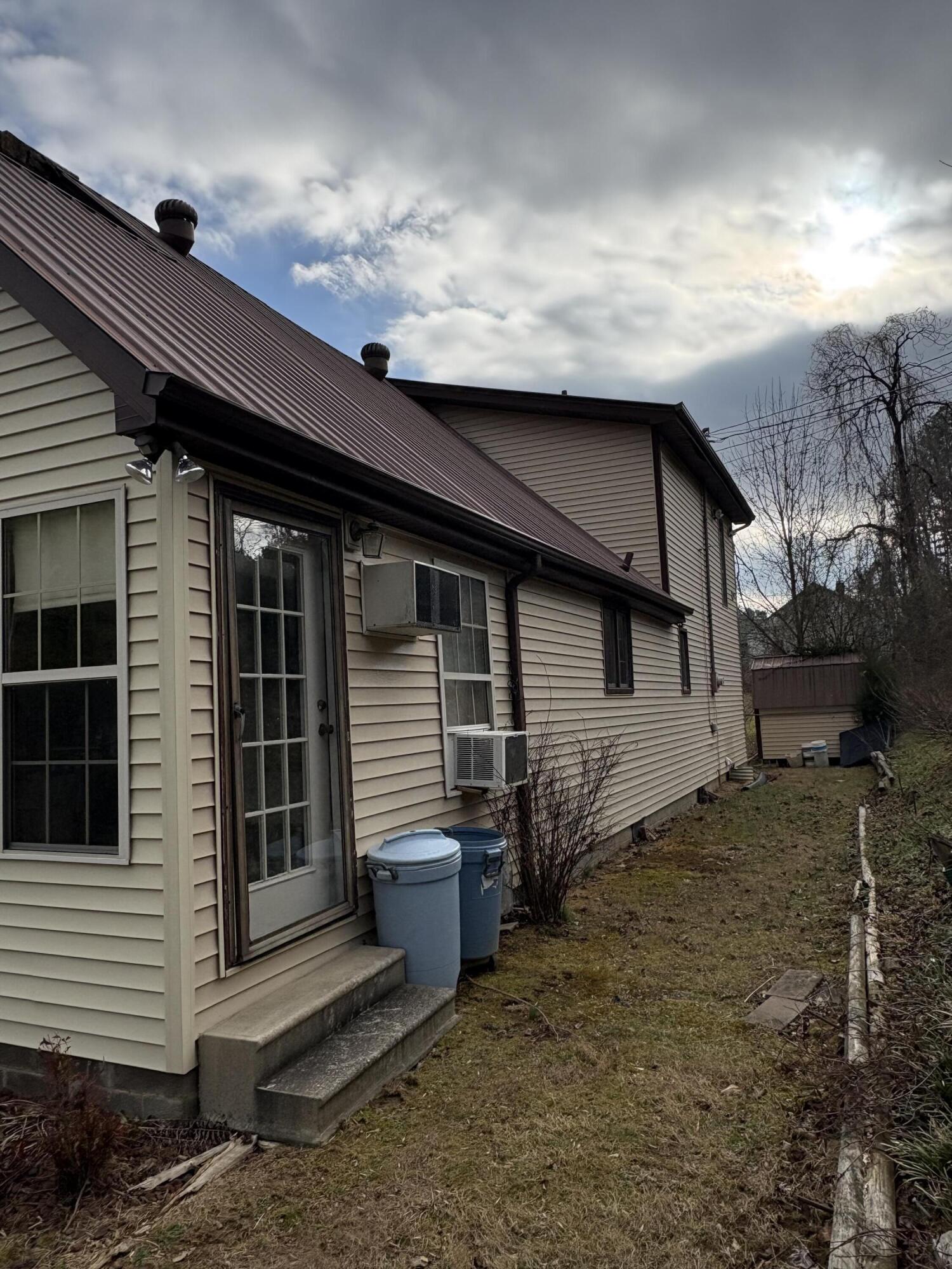 9063 N Us-421 Highway Property Photo 8
