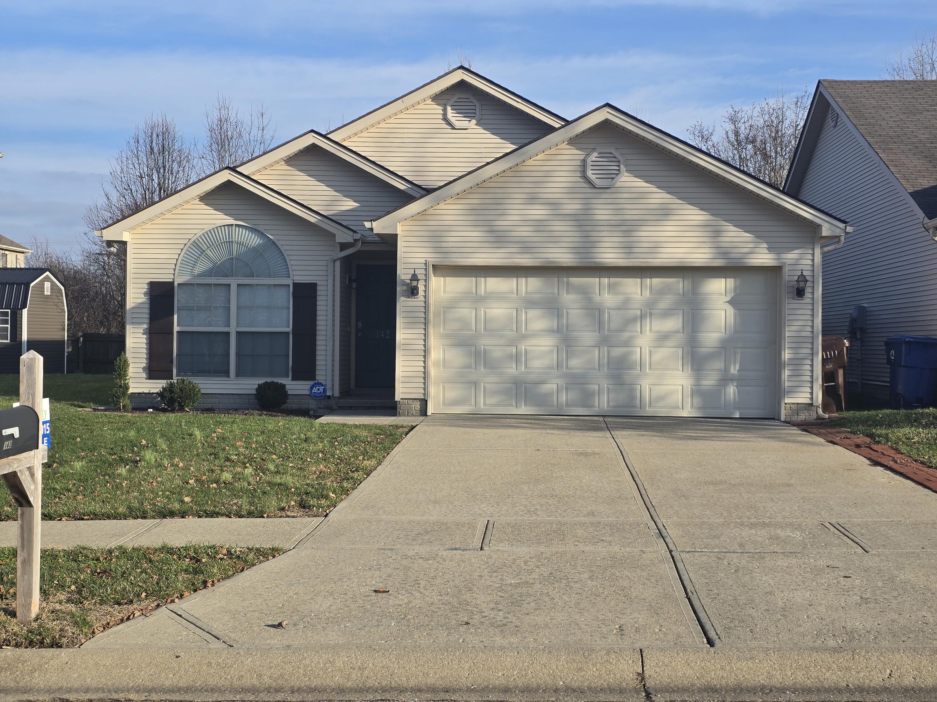 142 Sturbridge Lane Property Photo 1