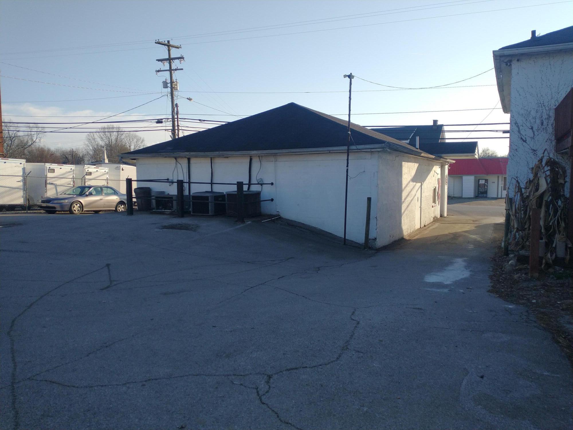 137 East Broadway Street Property Photo 6