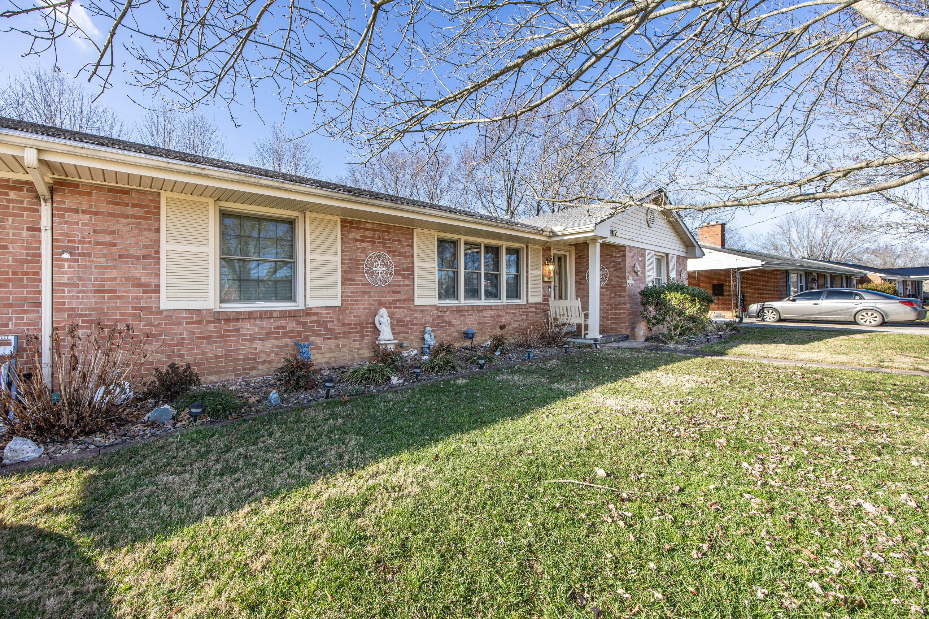 308 Kennedy Heights Property Photo 4