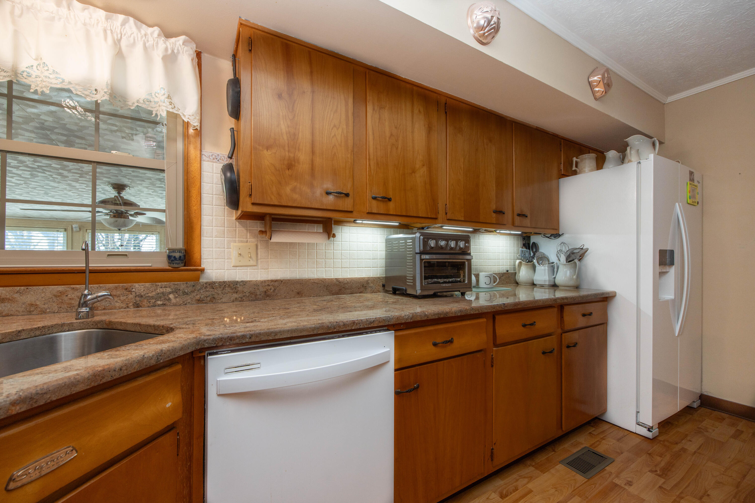 308 Kennedy Heights Property Photo 15