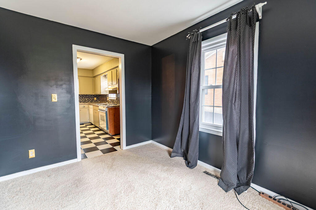 107 Pin Oak Drive Property Photo 16