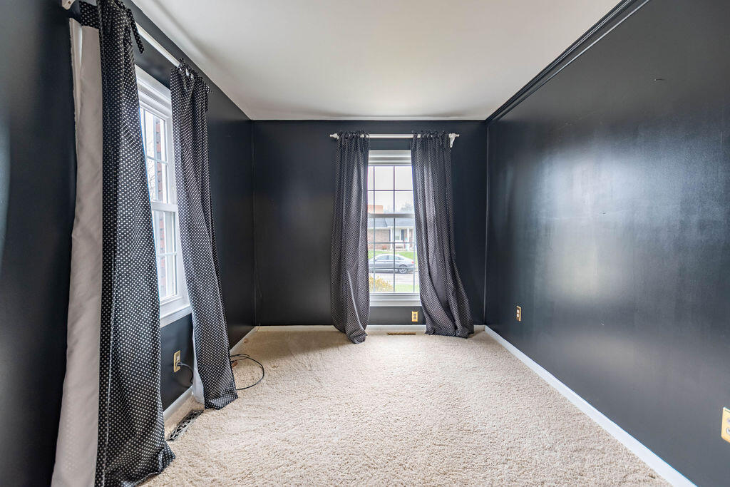 107 Pin Oak Drive Property Photo 18