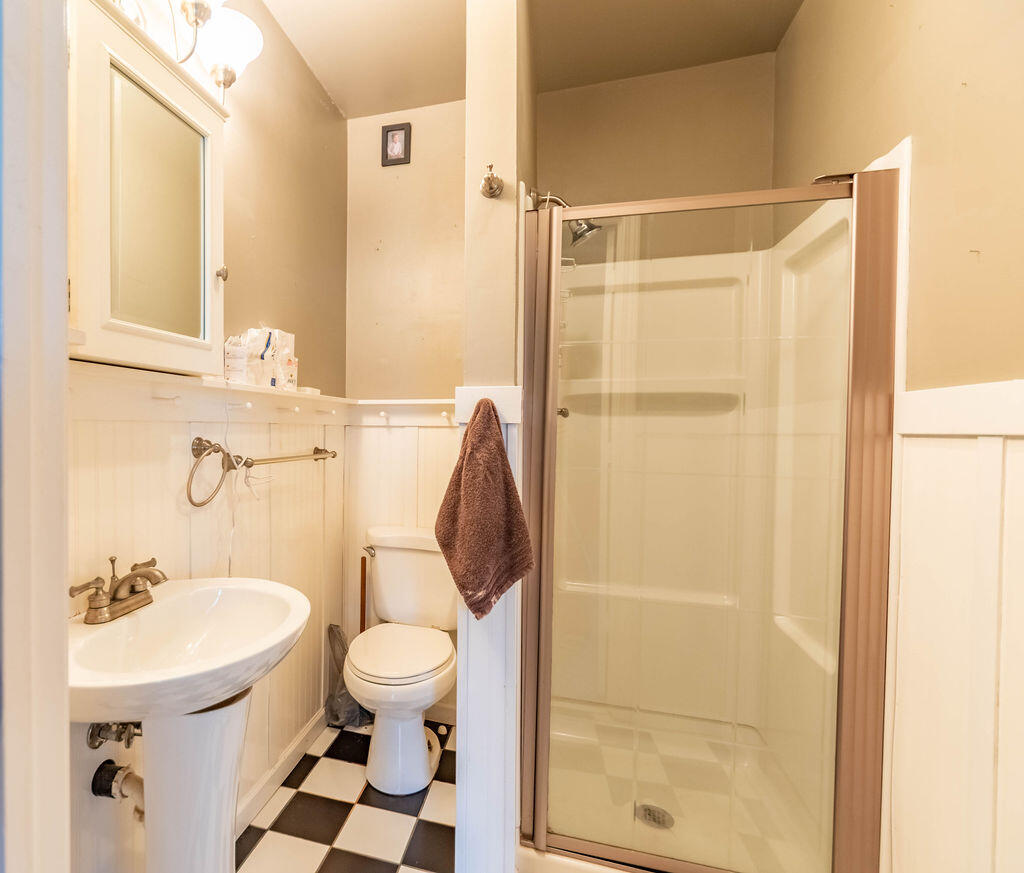 107 Pin Oak Drive Property Photo 30