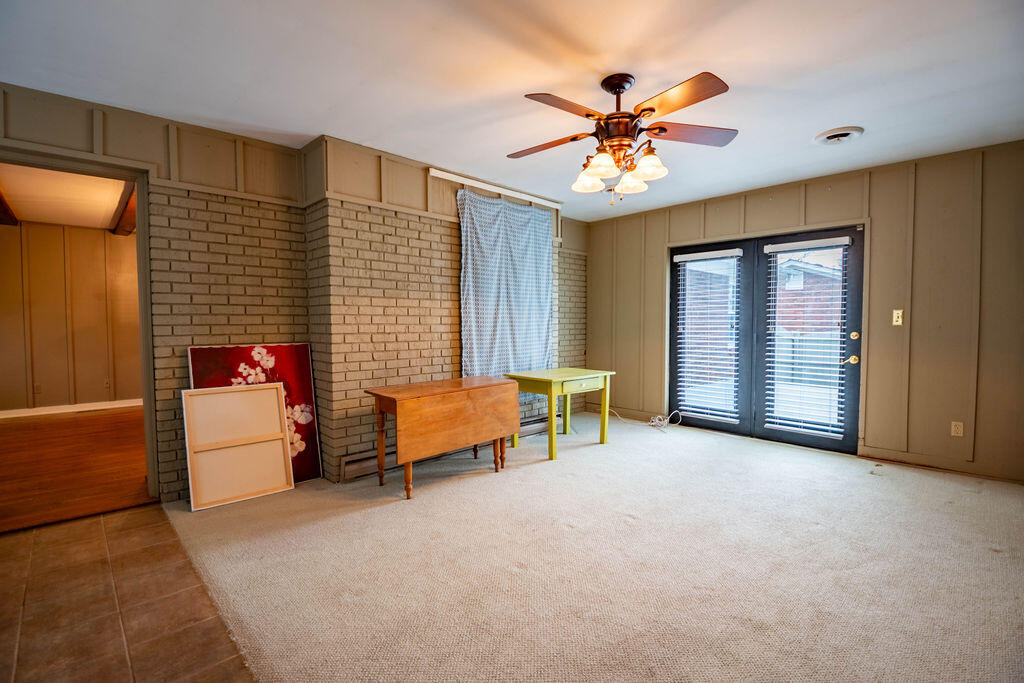 107 Pin Oak Drive Property Photo 32