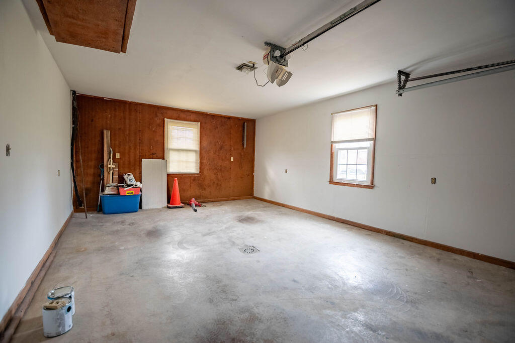 107 Pin Oak Drive Property Photo 37