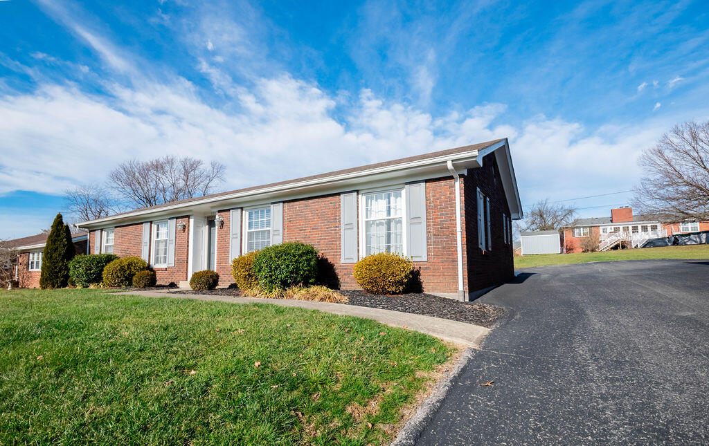 107 Pin Oak Drive Property Photo 42