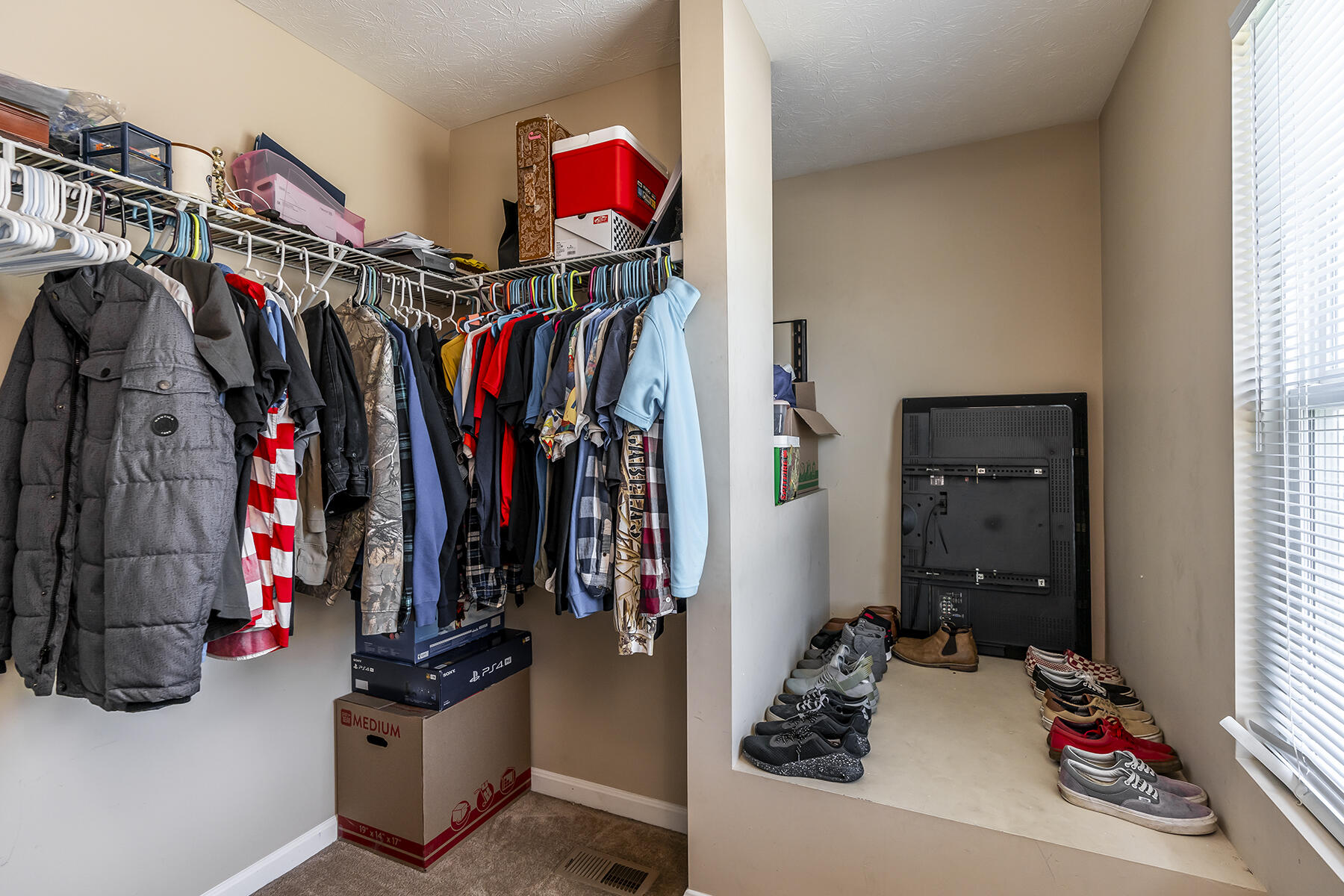 4045 Firestone Way Property Photo 20