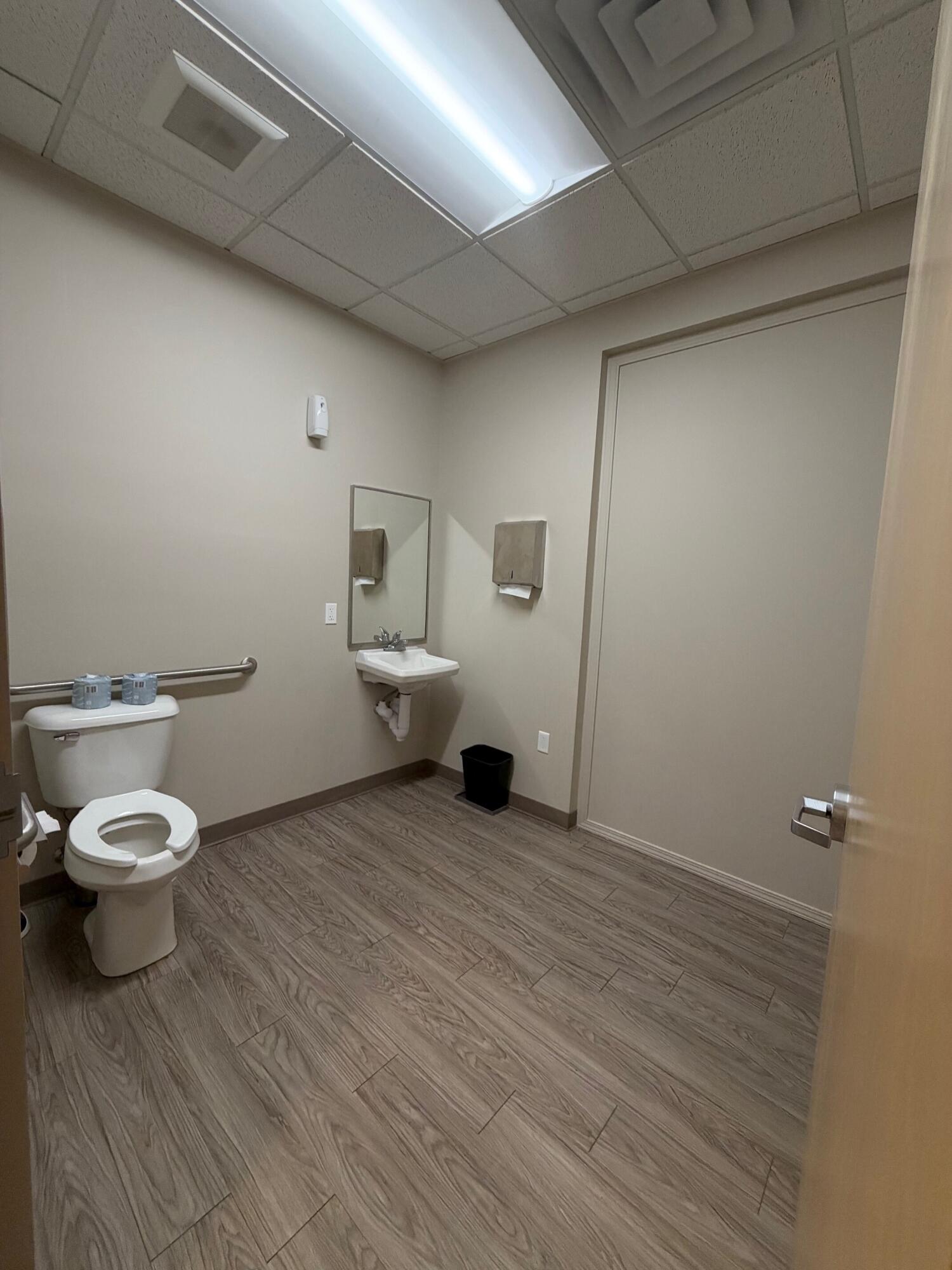 220 Tower Circle Property Photo 6