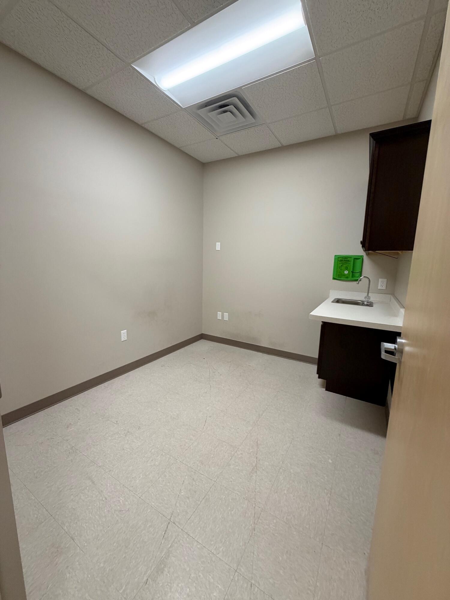 220 Tower Circle Property Photo 15