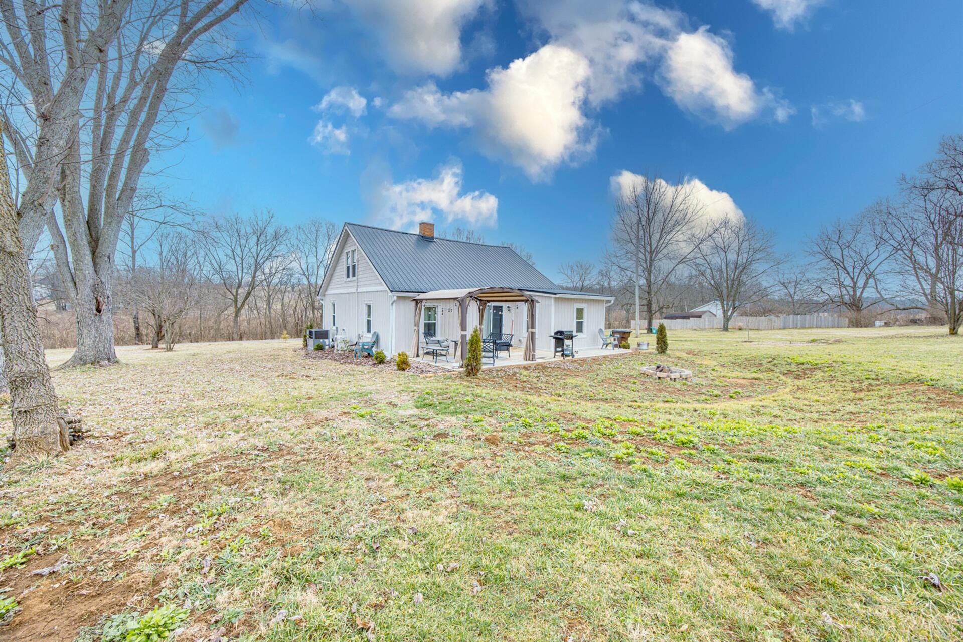 695 Stone Road Property Photo 5