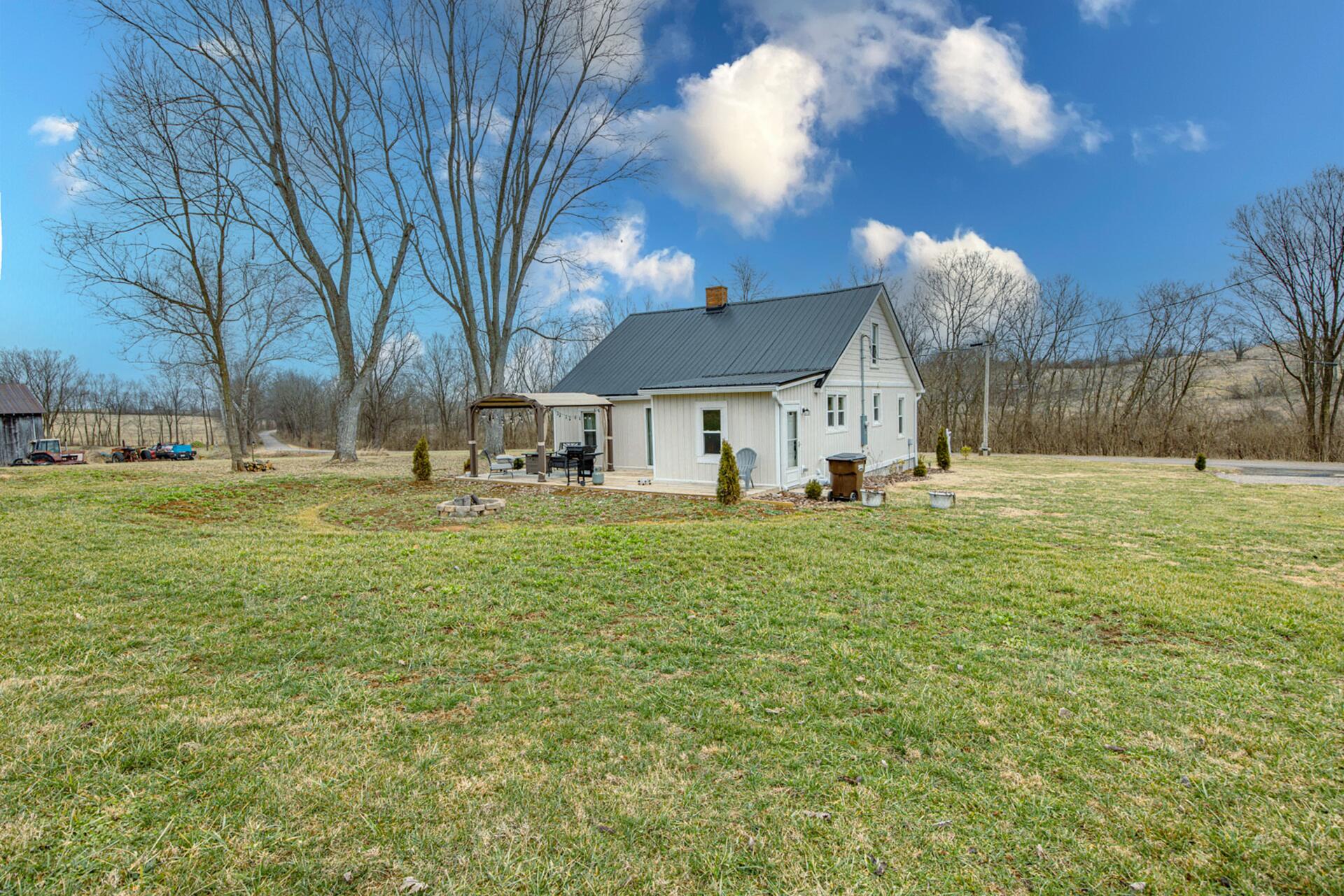 695 Stone Road Property Photo 7