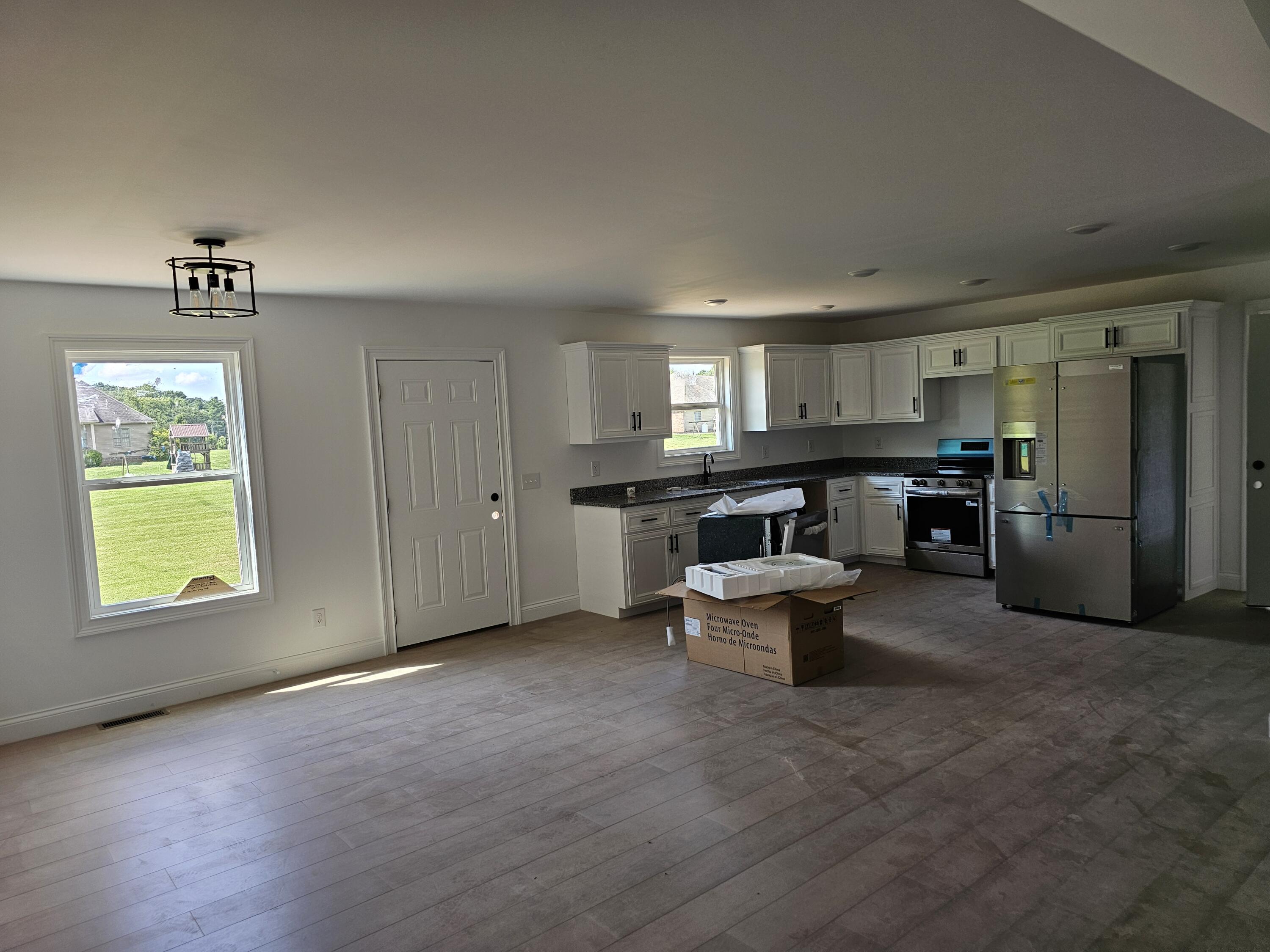 451 Madison Circle Property Photo 3