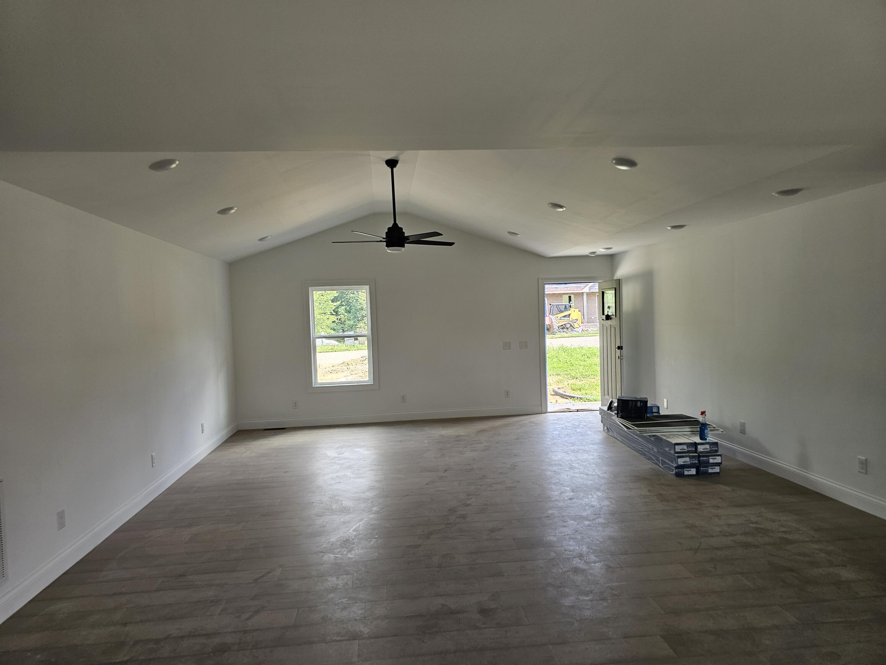 451 Madison Circle Property Photo 4